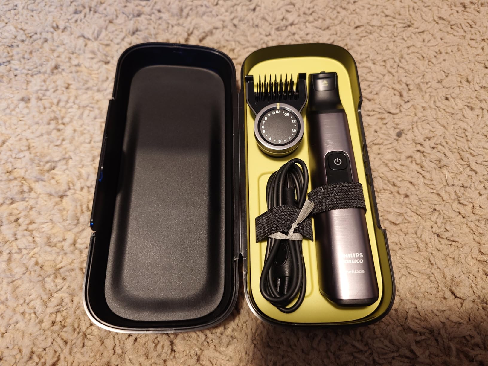 Philips Norelco OneBlade 360 Pro Face + Body, Hybrid Electric Beard Trimmer, Shaver and Bodygroomer, with 360 Blade Technology, Model QP6552/90 customer photo 2