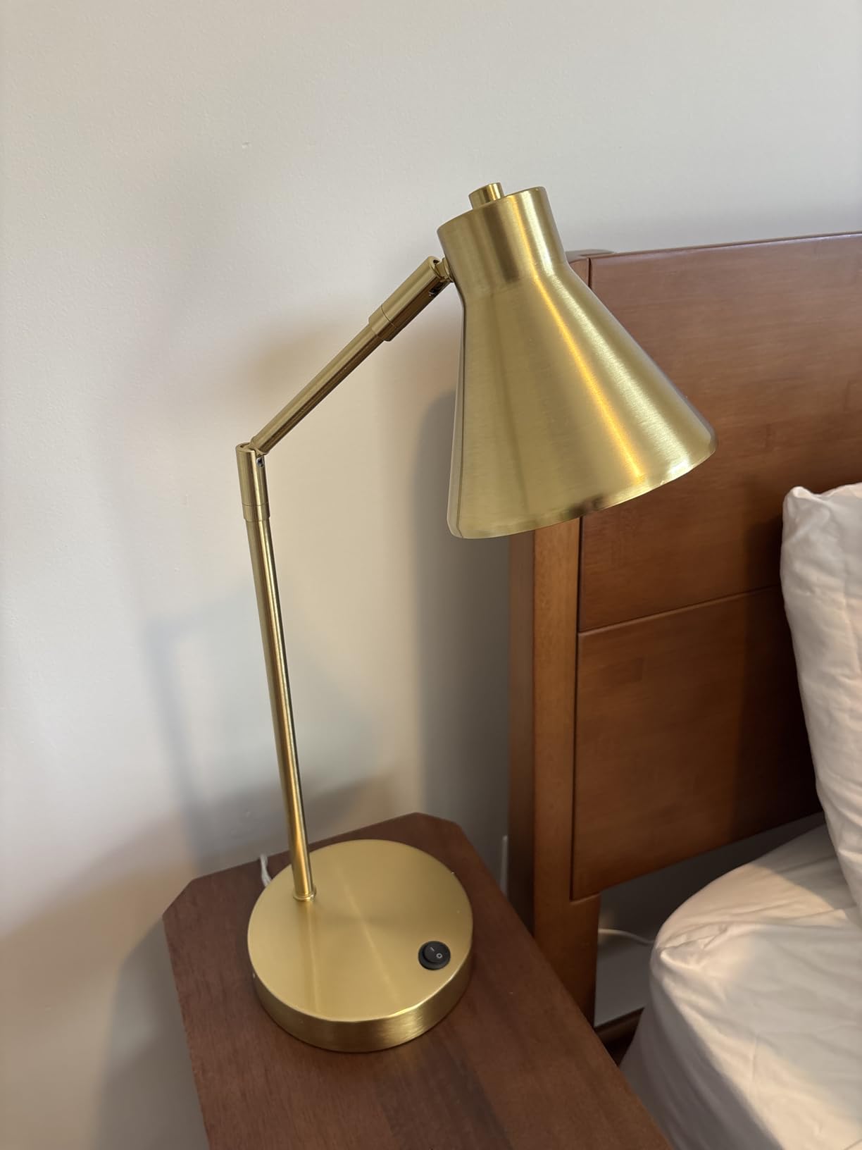 O'Bright Astrum - LED Desk Lamp with Dual USB Charging Ports, 100% Metal, 270 Degree Swivel Arms, Soft White Light (3000K), Bedside & Home Office Table Lamp, ETL Listed, Antique Brass Finish customer photo 1