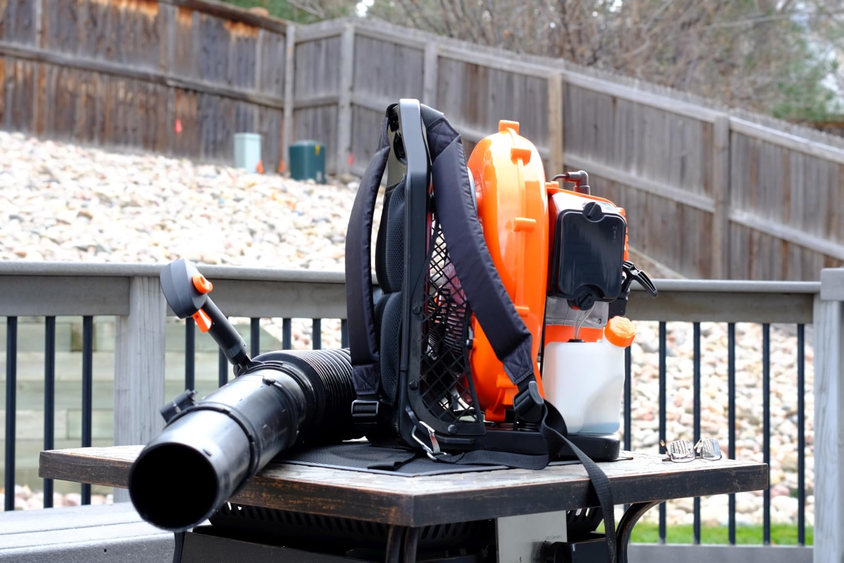 VEVOR 63CC Backpack Leaf Blower Gas Powered, 1.89L Tank, Delivers 1110CFM & 220MPH, Perfect for Garden Maintenance, Clearing Leaves & Snow customer photo 2
