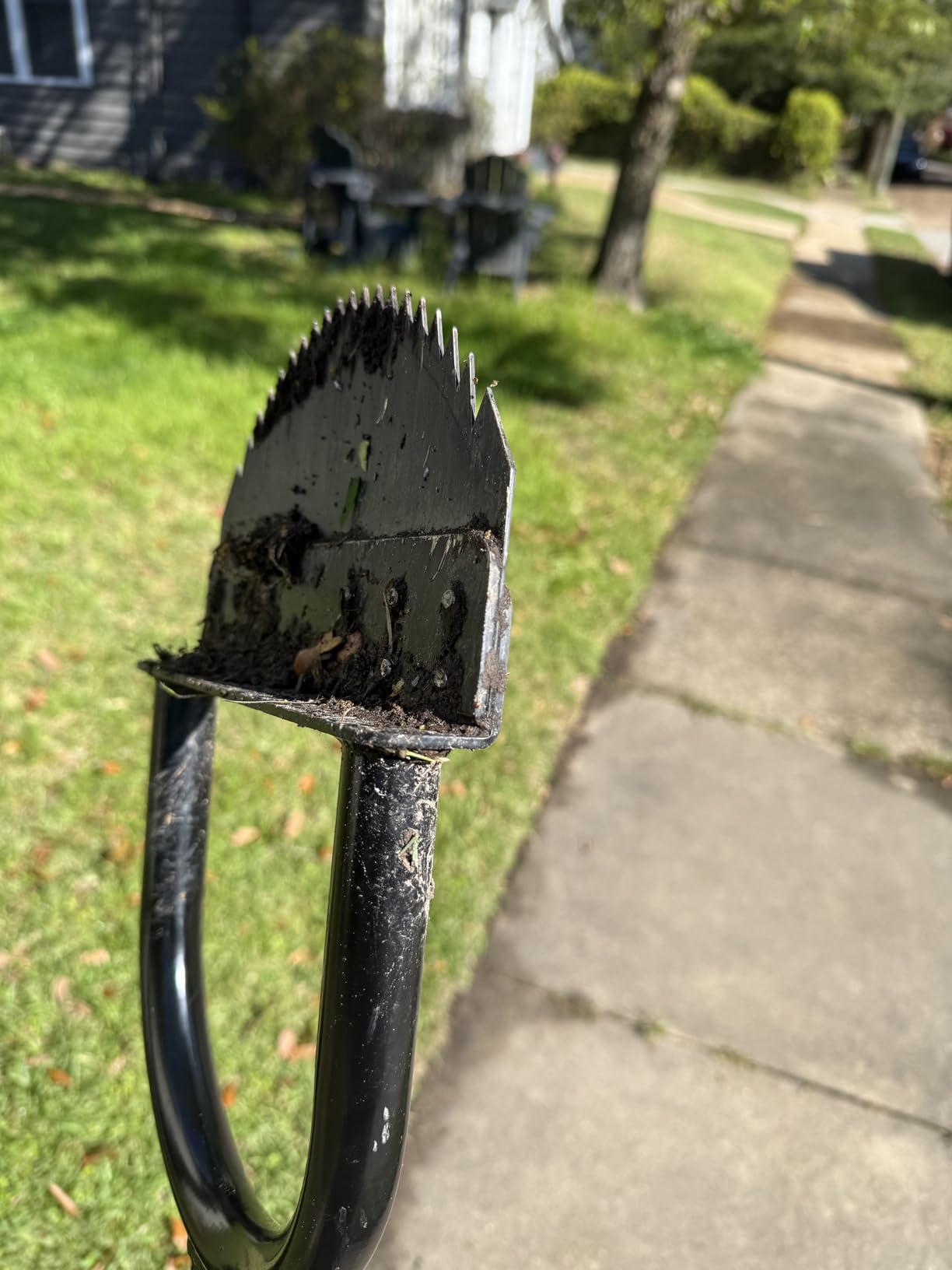Edger Lawn Tool 41in Border Edger with Tempered Spring Steel Blade Long Rubber Handle Wide Footplate Rustproof Manganese Steel Half Moon Edger for Garden Maintenance customer photo 2