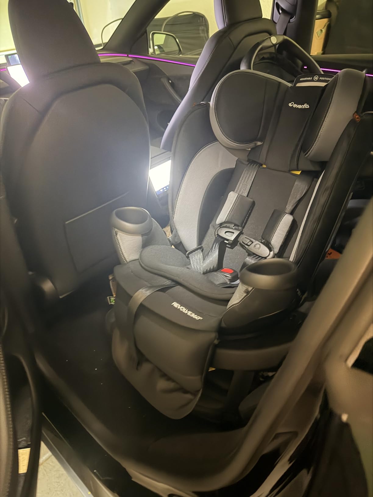Evenflo Revolve360 Extend Convertible Car Seat with 360 Degree Rotation, Extended Rear-Facing, Forward-Facing, Booster Mode, and Secure Latch Install, Rockland Green customer photo 1