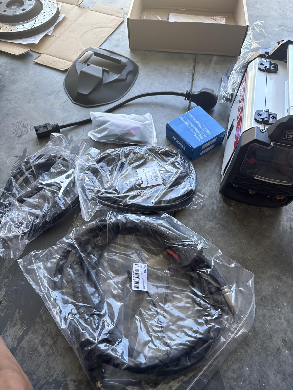 ANDELI 110V/220V MIG Welder 135A ,PULSE Flux Core/Lift TIG/Stick 4-in-1 customer photo 1
