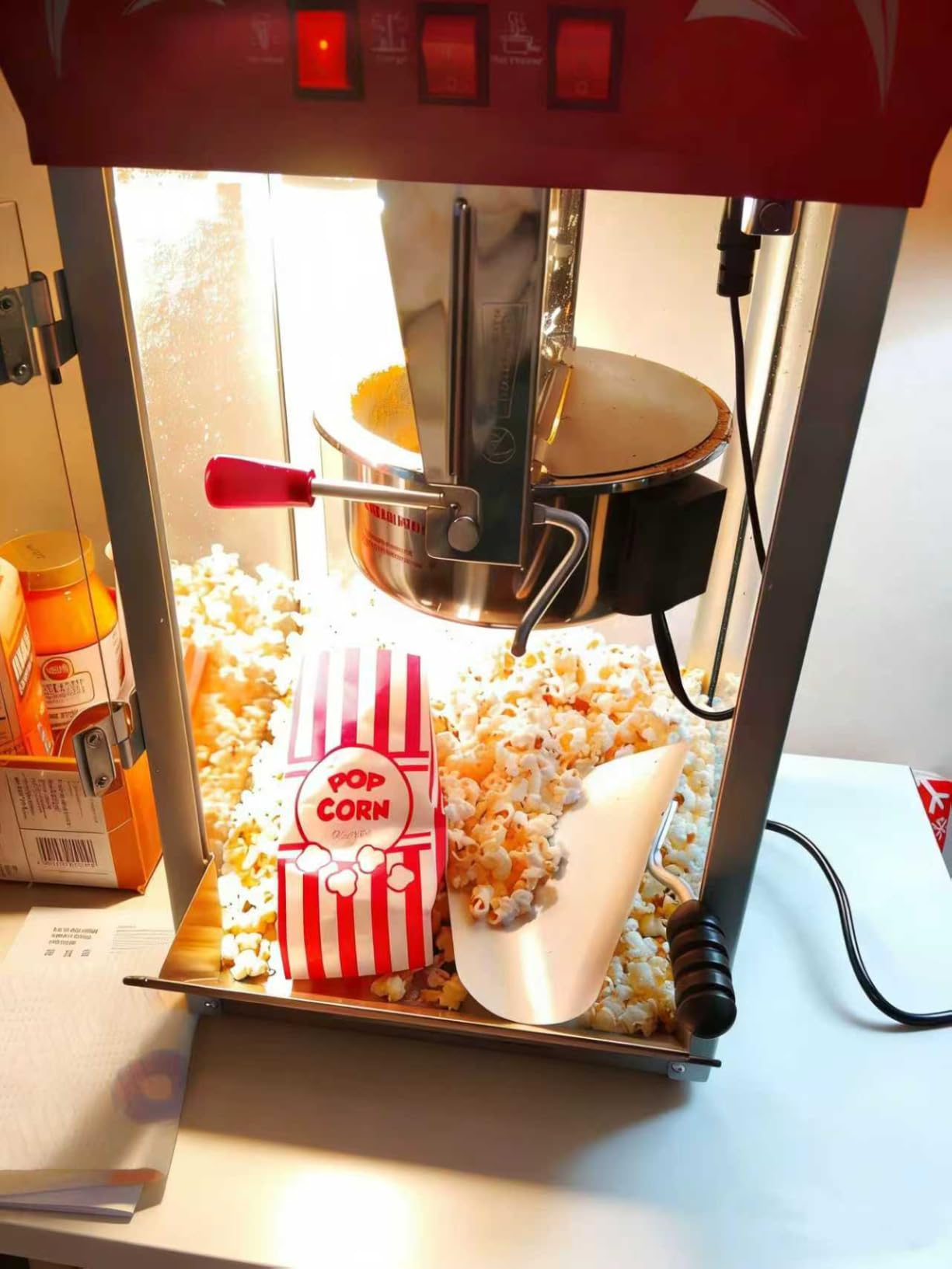 20 Oz Commercial Popcorn Machine, 1440W, Movie Theater Popcorn Machine, Red Tabletop Popcorn Machine with 3-Switch Control and Steel Frame Tempered Glass Doors customer photo 2