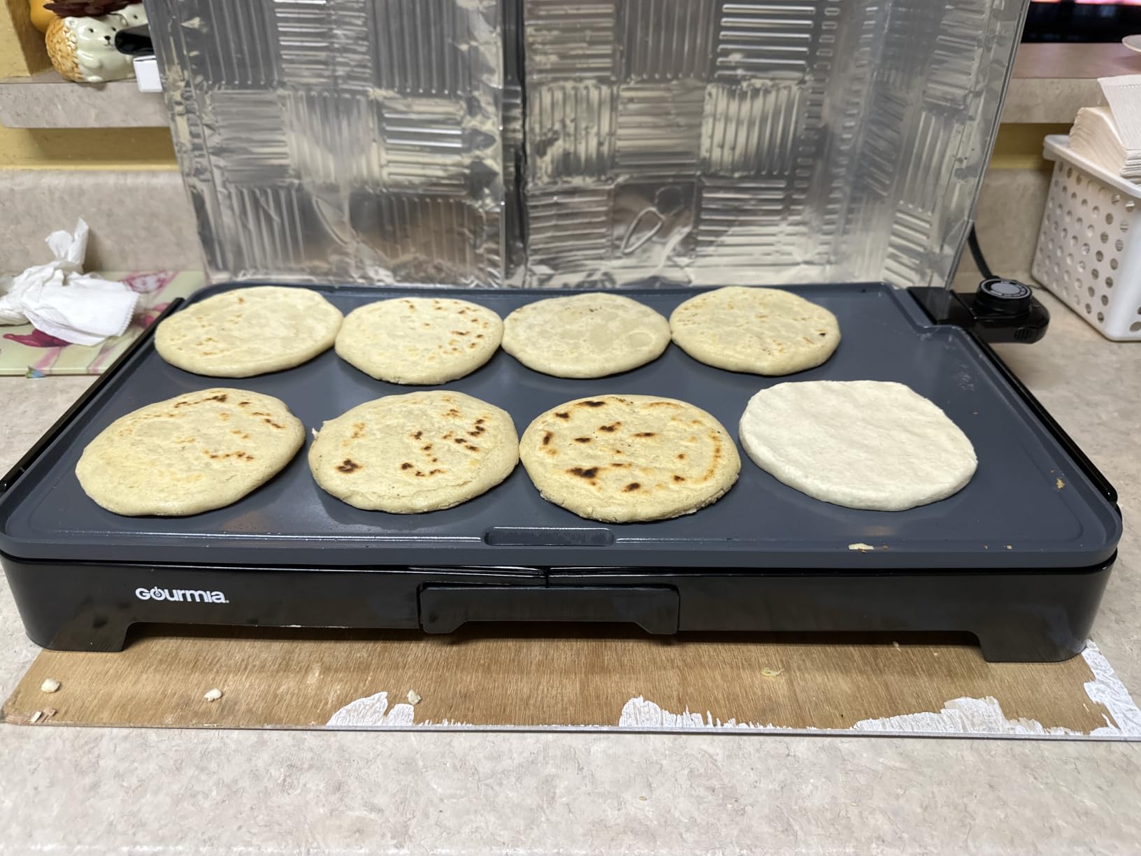 Gourmia 22 Inch XL Electric Griddle Pan - Nonstick Extra Large Flat Top Ceramic Surface, Countertop Cooker, Adjustable 200F-400F, Pull-Out Drip Tray, Compact Handle-Free Design customer photo 2