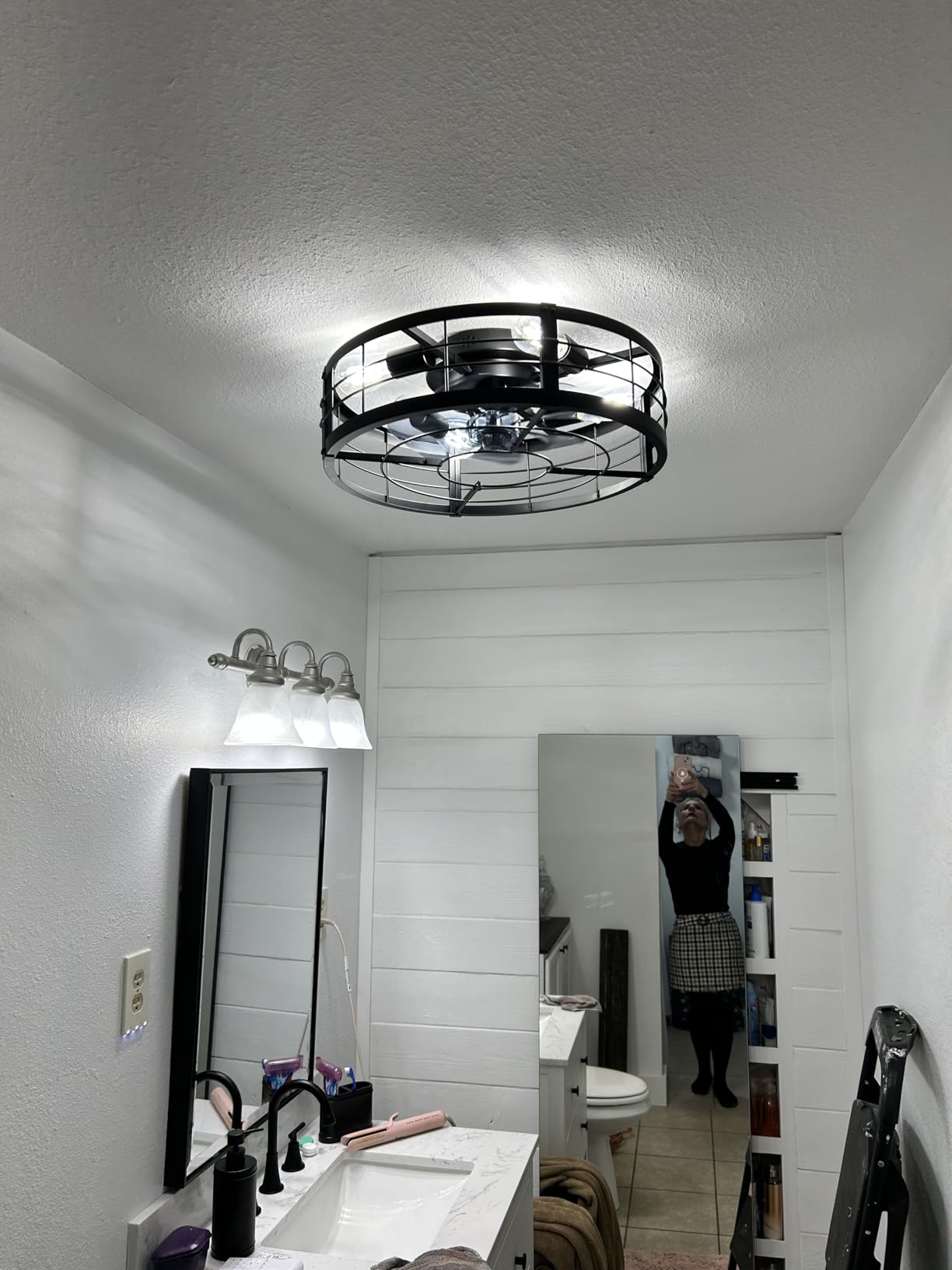 Kosmonia 71x28 Frameless Full Length Silver Coating Mirror w/Distortion Free, HD Reflection & Anti Desilvering, Tempered Glass, Easy Setup w/Stand, Wall/Standing customer photo 2