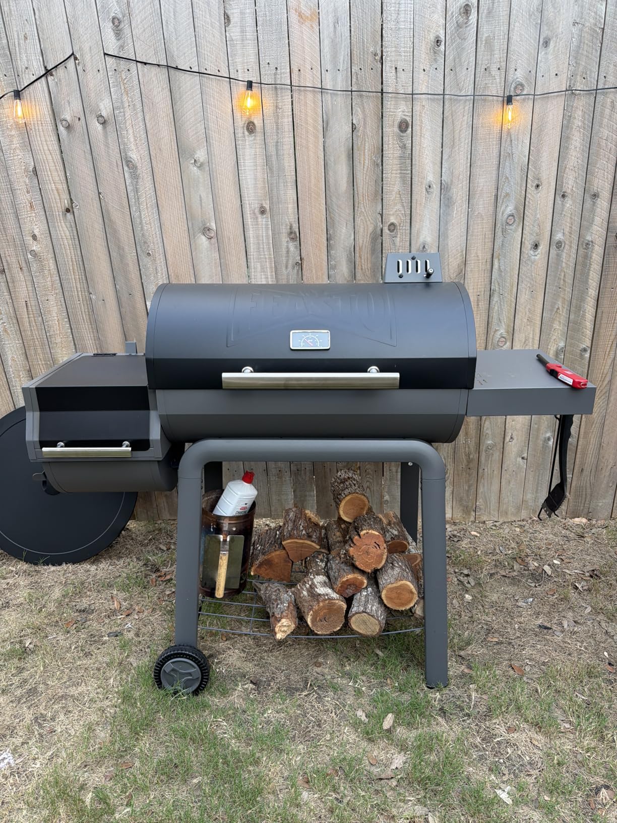 Feasto Heavy-Duty 30-Inch Charcoal Grill with Offset Smoker, 815 Sq.In. Cooking Space customer photo 2