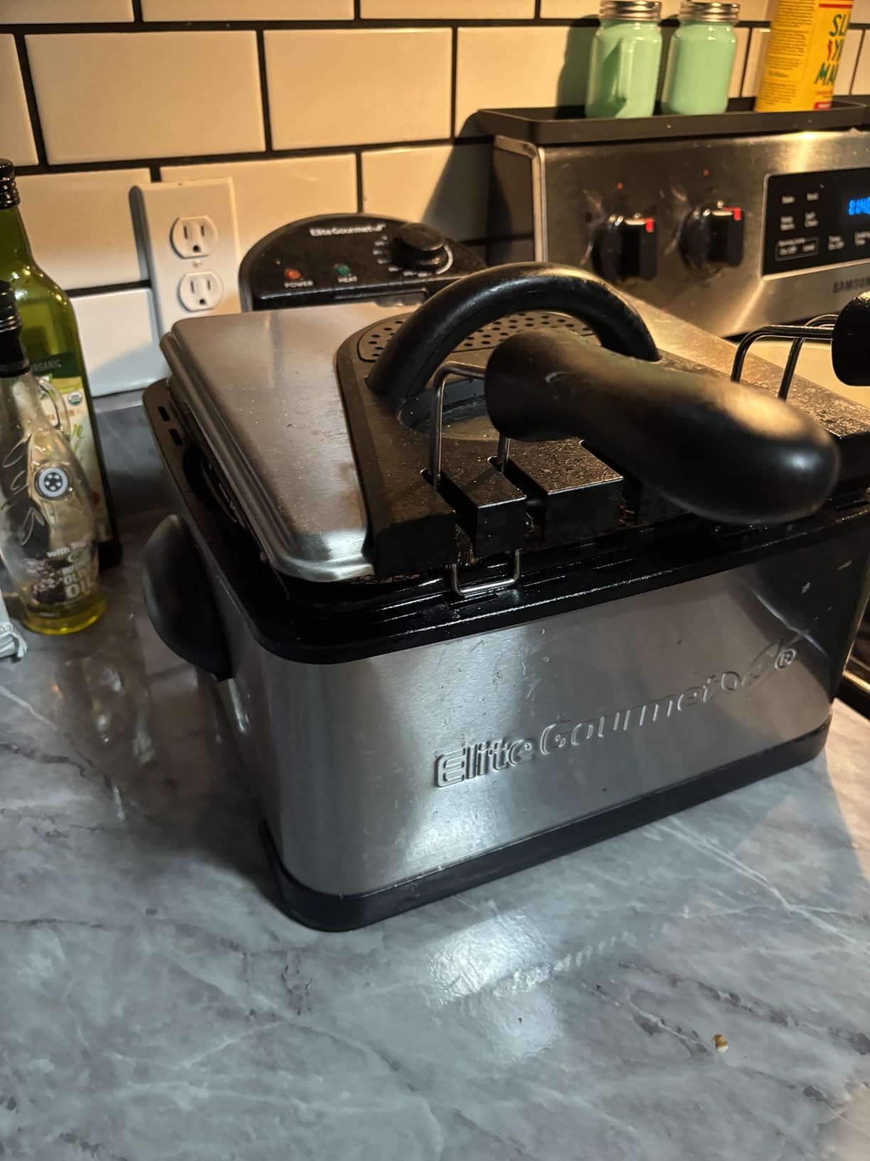 Elite Gourmet EDF-401TXB Electric 4.5 Qt. / 17 Cup Immersion Deep Fryer 3-Baskets, 1700-Watt, Timer Control, Adjustable Temperature, Lid with Viewing Window and Odor Free Filter customer photo 2