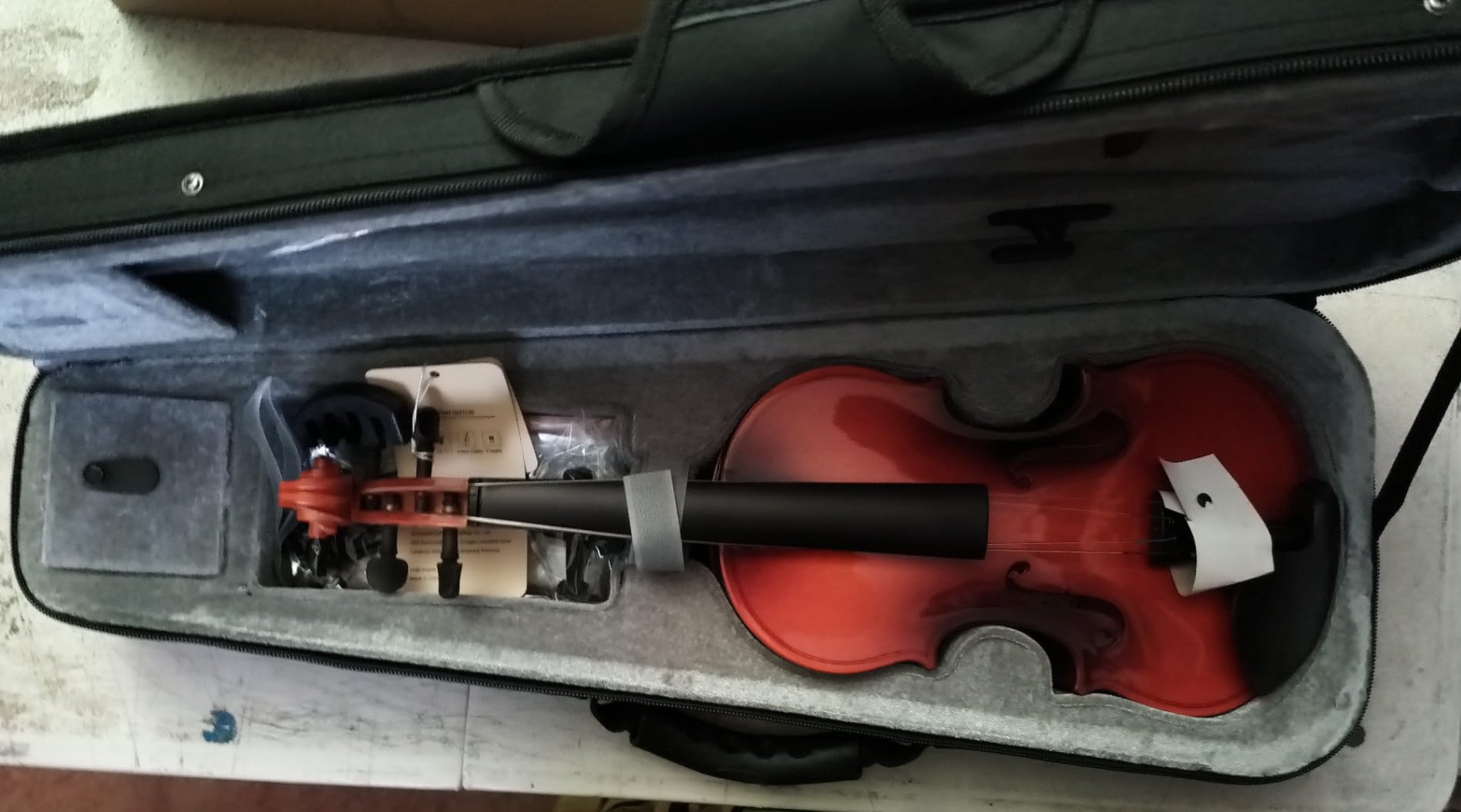 Vangoa 1/4 Kids Violin Set for Beginner Children Student Quarter Size Acoustic Violin Starter Kit with Case, Rosin, Bow, Strings, Mute, Fingerboard Stickers, Natural customer photo 2