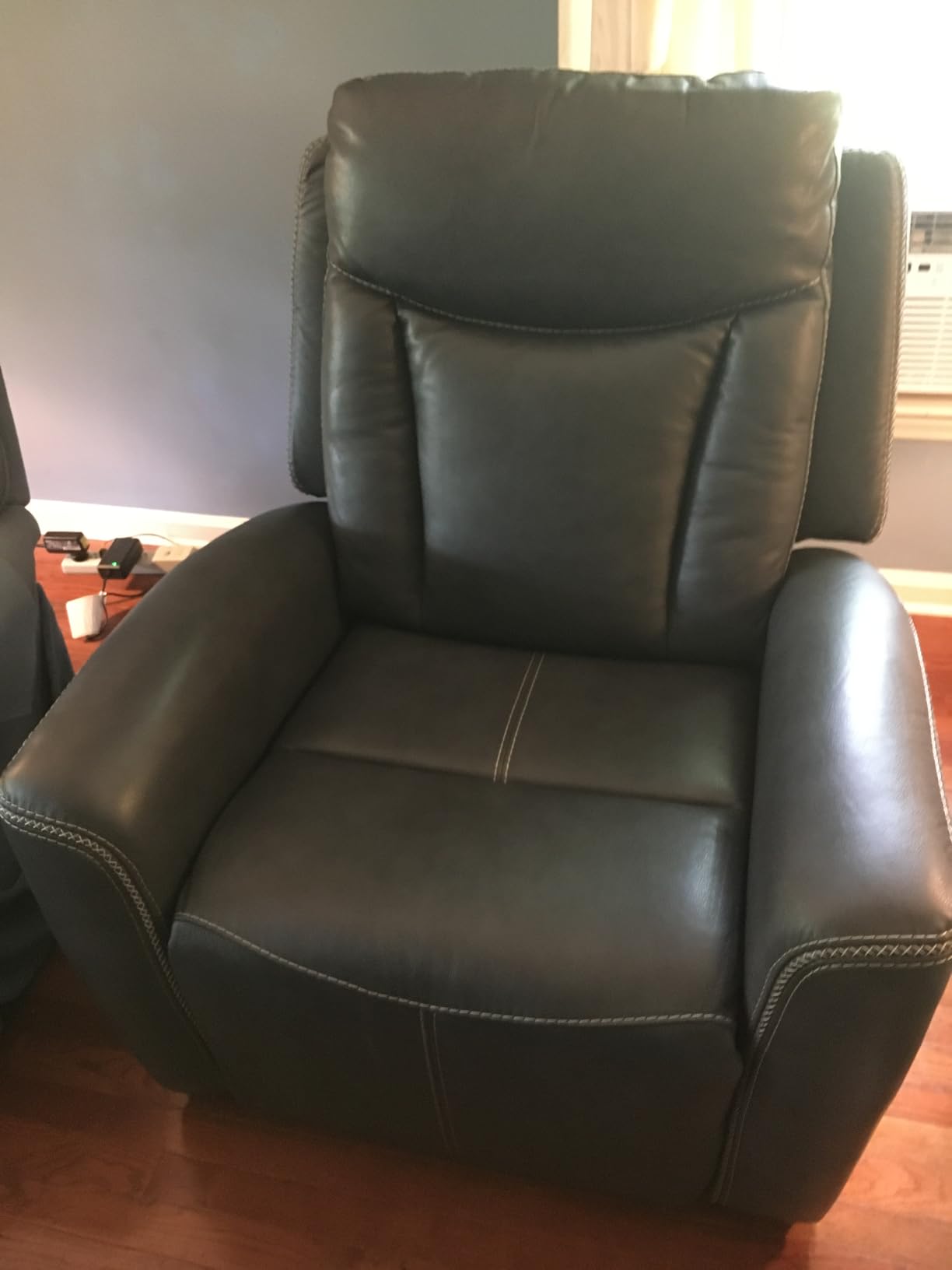 CHITA Genuine Leather Super Zero Gravity Power Recliner Chair, Navy Blue customer photo 1