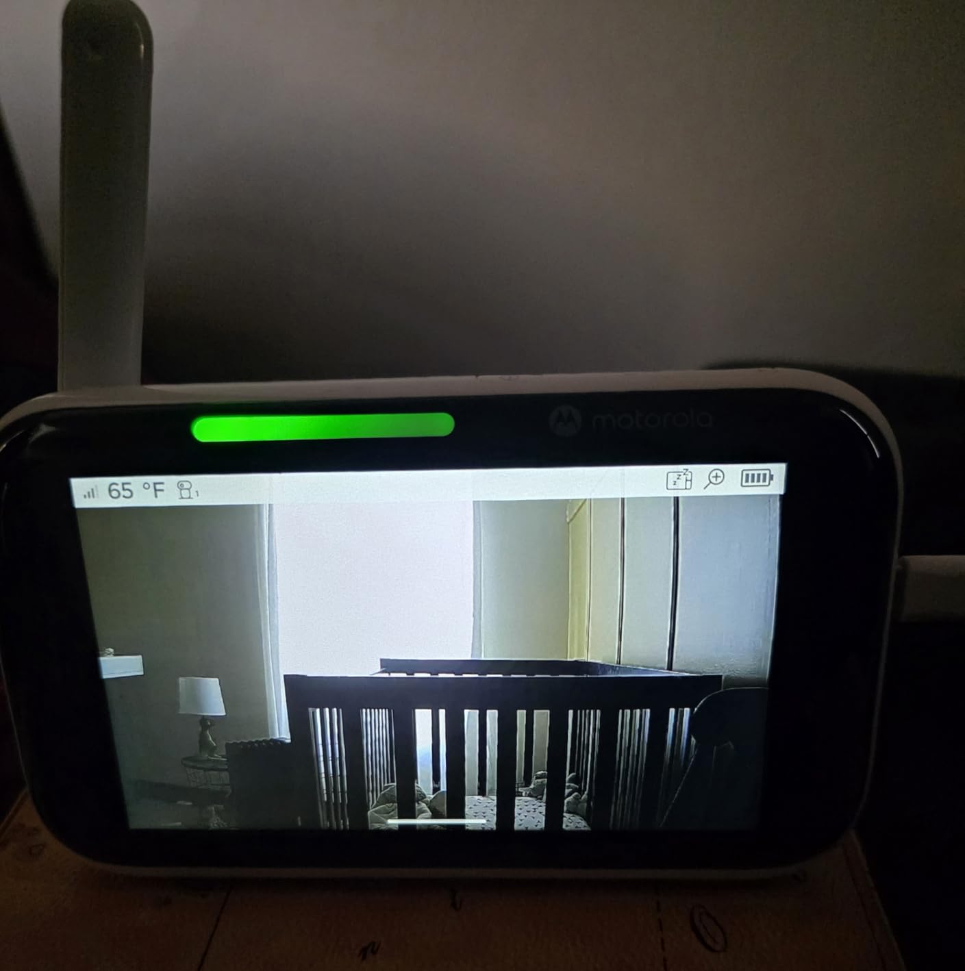 Motorola Nursery PIP1710 Connect Baby Monitor with AI Cry Detection & Translation | Wi-Fi HD Camera, 5