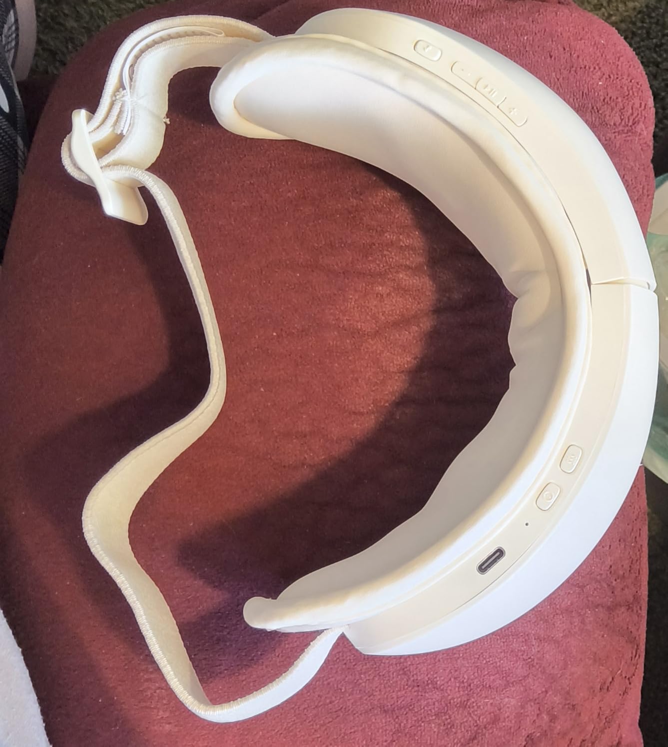 PHILIPS Eye Massager with Heat and Cooling for Eye Strain & Migraine Relief | Hot Cold Therapy, Dual Airbag Vibration, 180 Degree Foldable, Bluetooth Music, 4 Modes, Type-C Charge customer photo 1