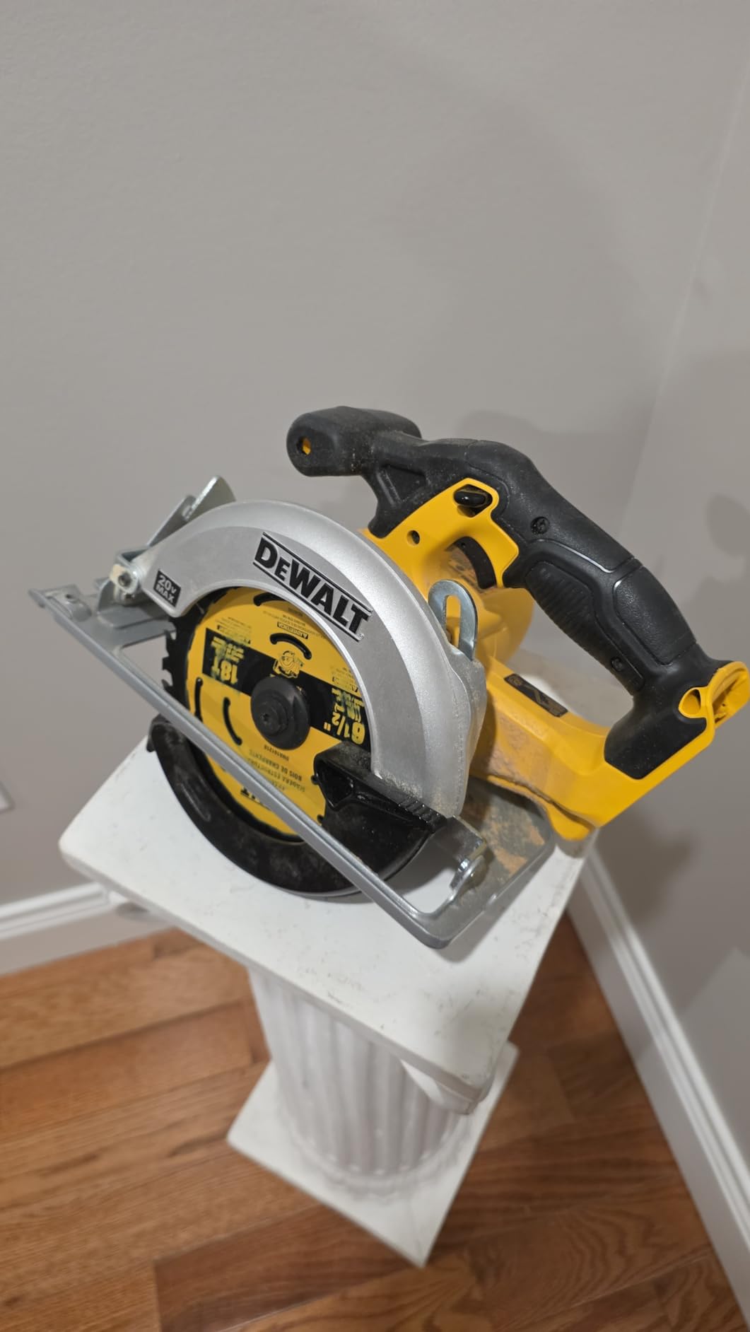 DEWALT 20V MAX 5-Tool Power Tools Combo Kit, Includes 1/2 Cordless Drill, 1/4 Impact Driver, Reciprocating Saw, Circular Saw, Oscillating Tool, 5Ah Battery and Charger (DCK540D1) customer photo 1