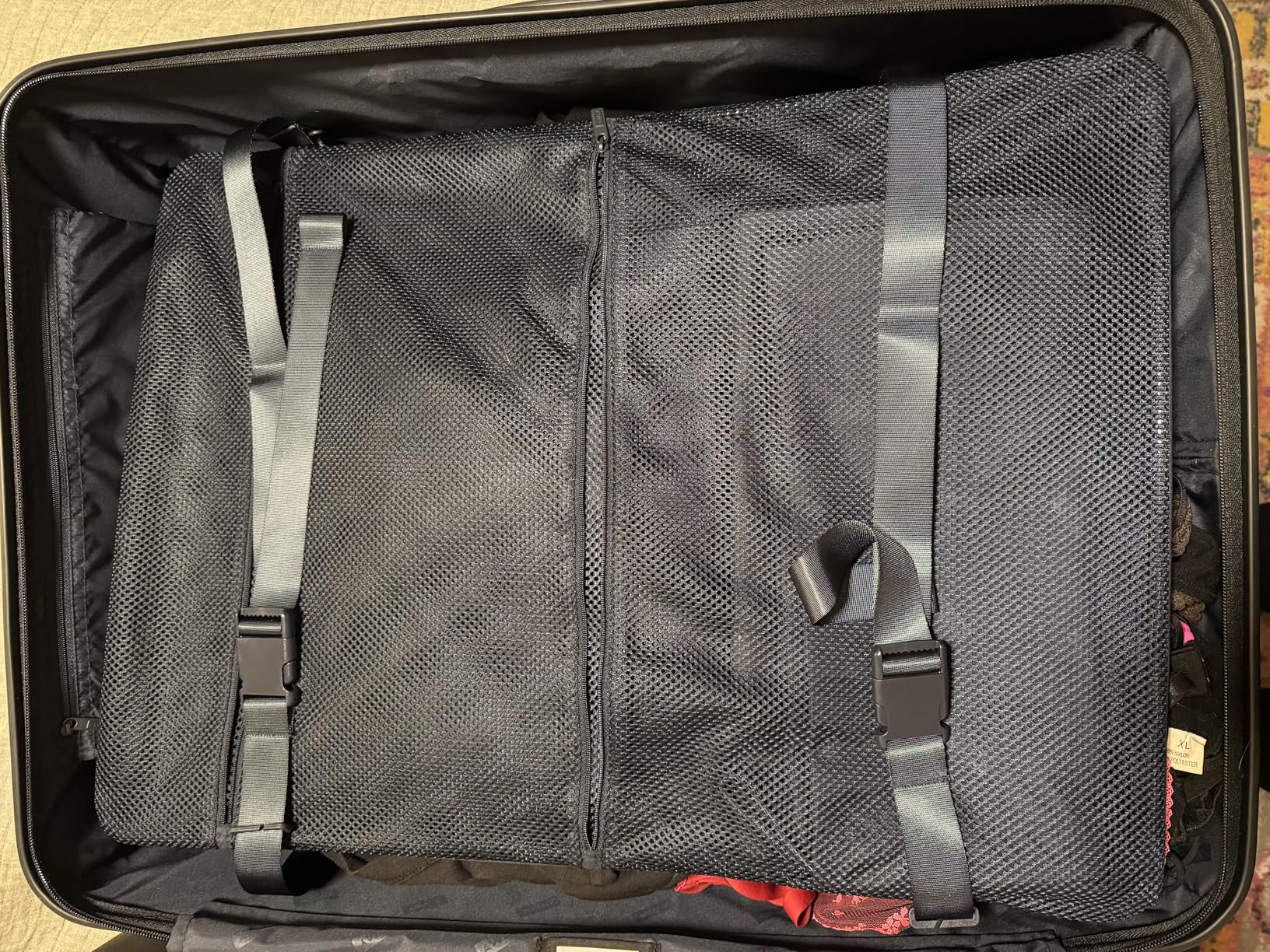 Away Amazon Exclusive Large Checked Luggage - 29-Inch Lightweight Hardside Suitcase with Four WhisperGlide 360° Spinner Wheels, Interior Compression System, TSA-Accepted Lock - Sky Blue customer photo 1
