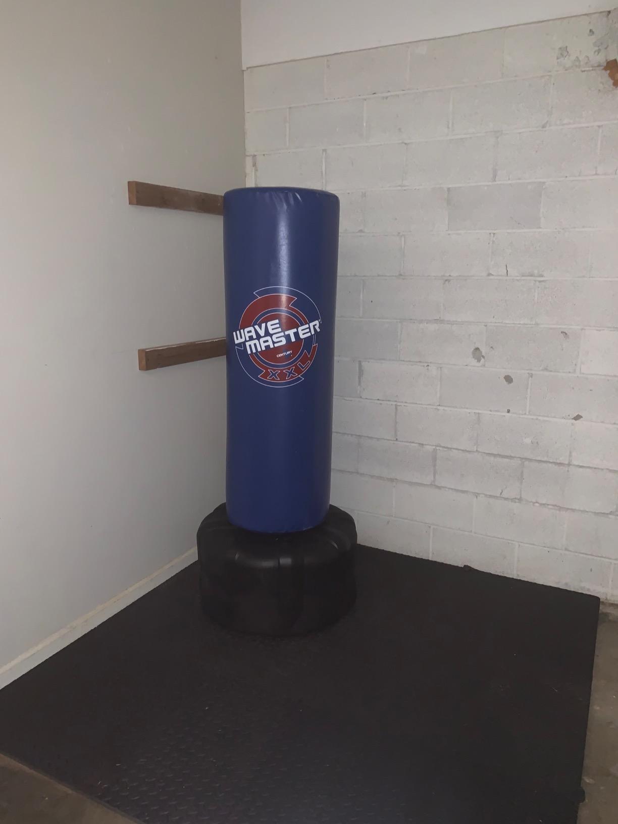 Century Wavemaster XXL | Freestanding Punching Bag with Base | Heavy Bag Boxing Martial Arts Kickboxing Bag customer photo 2