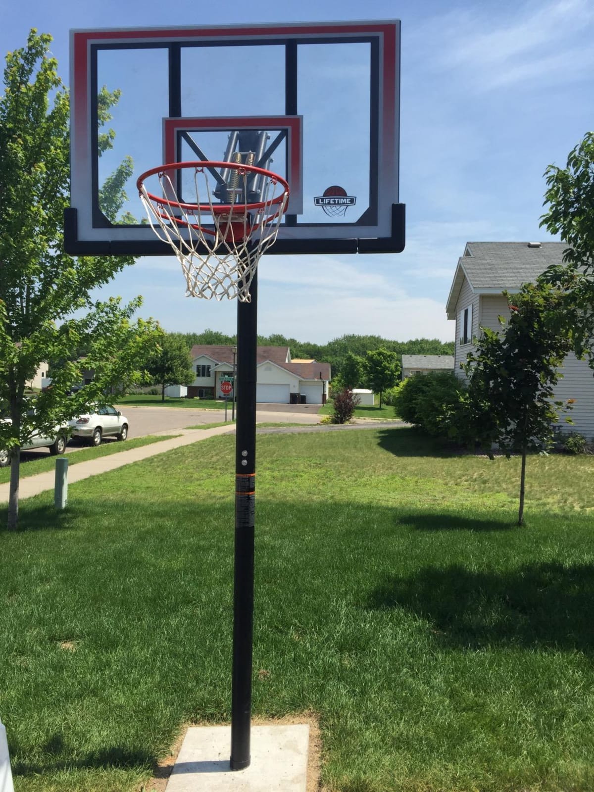 Lifetime 71799 Height Adjustable In Ground Basketball System, 50 Inch Shatterproof Backboard customer photo 2