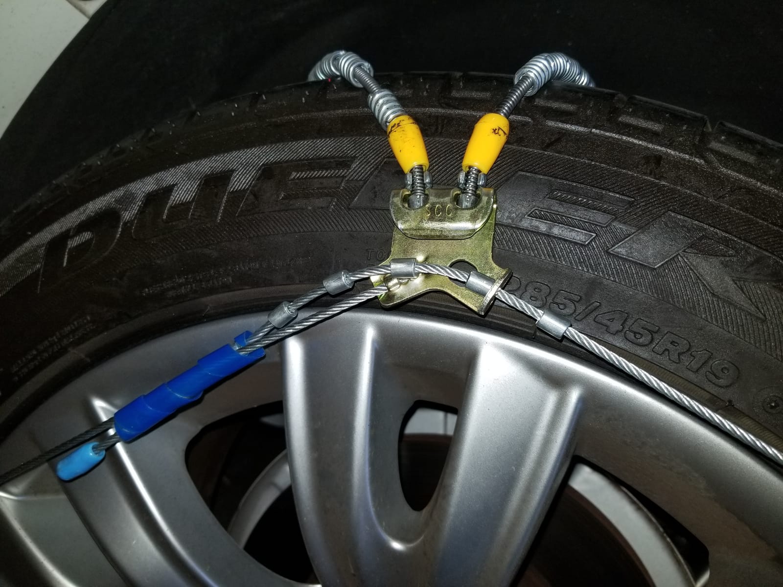SCC Z-575 Z-Chain Extreme Performance Cable Tire Traction Chain - Set of 2,Silver customer photo 1