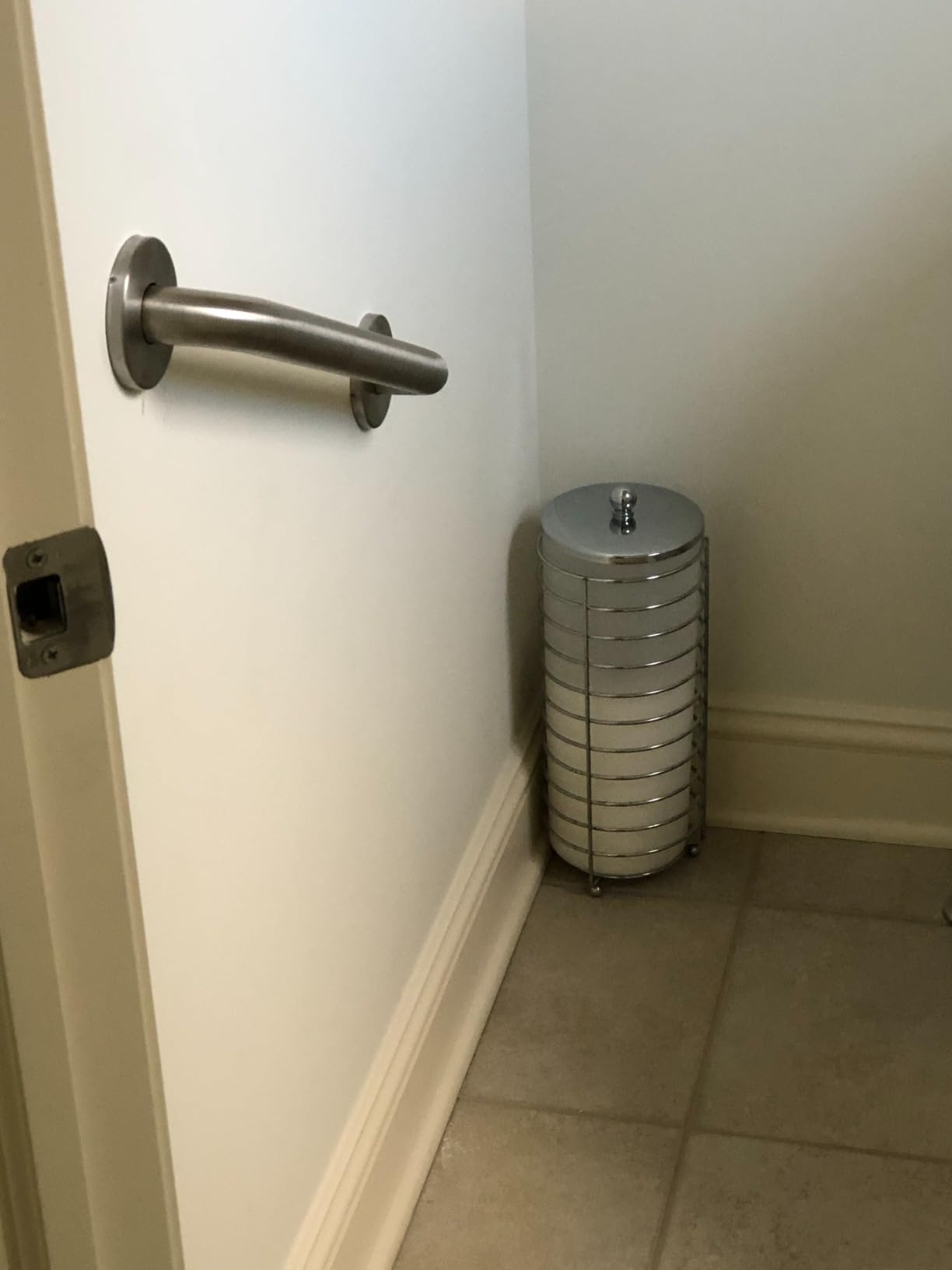 Moen Home Care Bathroom Safety 32 Inch Stainless Steel Handicap Grab Bar for Bathtub and Shower, Elderly Assistance Product with Concealed Screws, 8732 customer photo 1