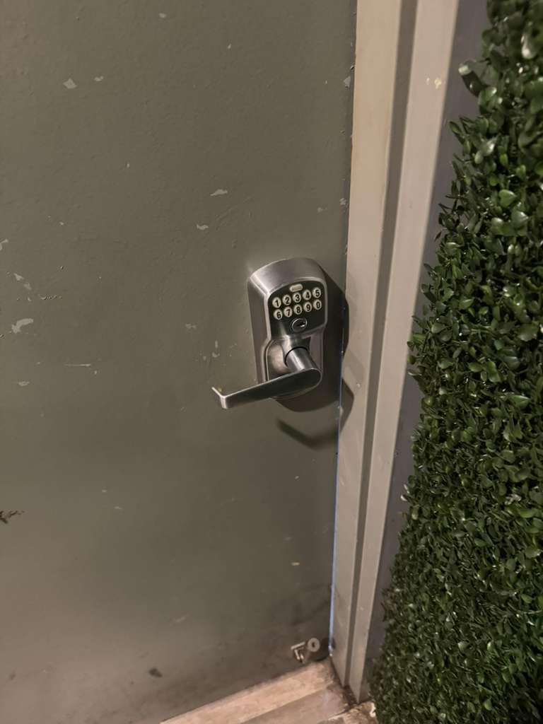 SCHLAGE Brushed Chrome FE595CS V PLY 626 ELA Plymouth Light Commercial Electronic Keypad Lock with Elan Lever (Satin Chrome) customer photo 1