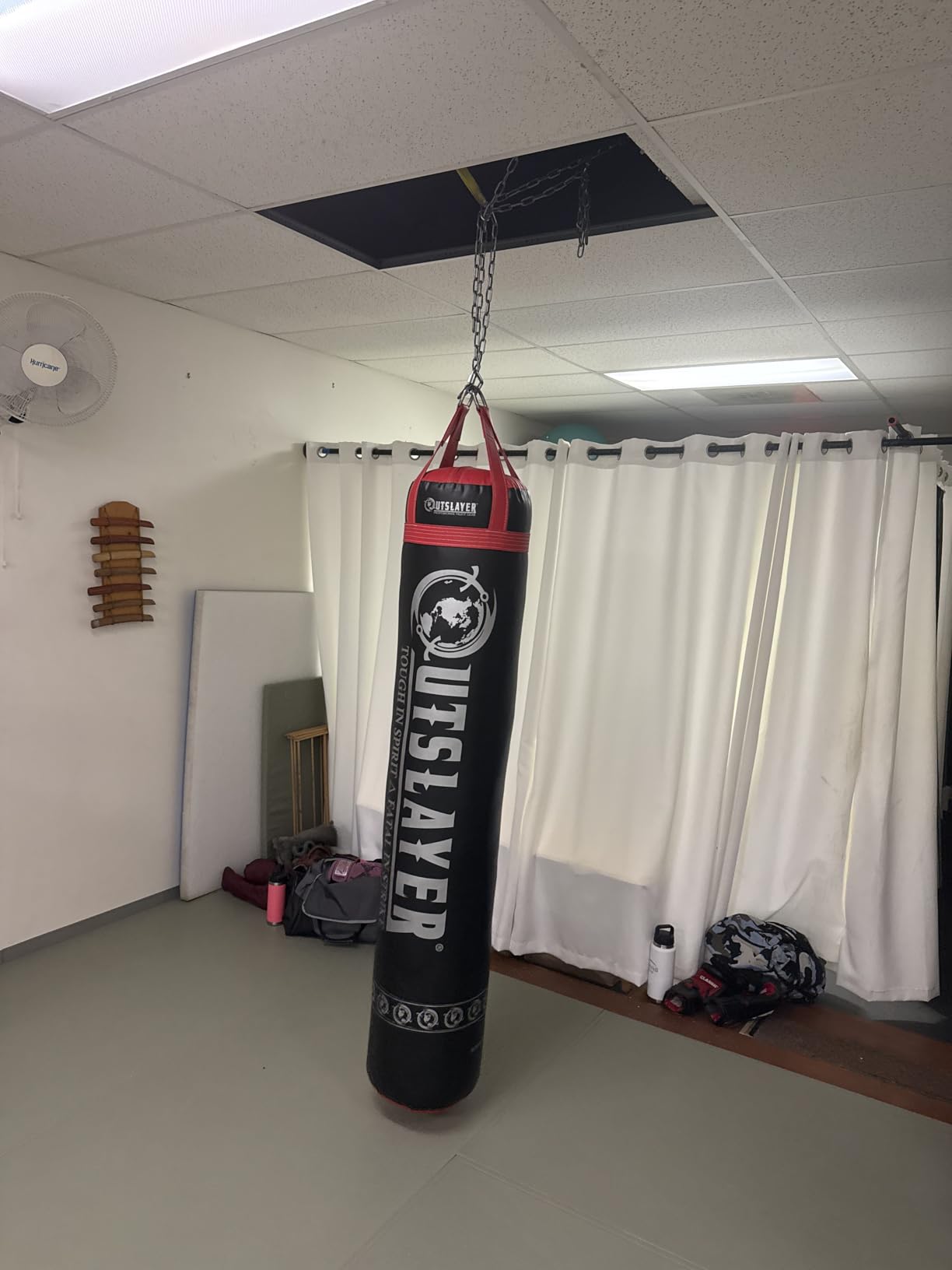 Outslayer Muay Thai Kickboxing Heavy Punching Bag - 6ft 130 lb - Made in USA - for MMA, Boxing & Training customer photo 2