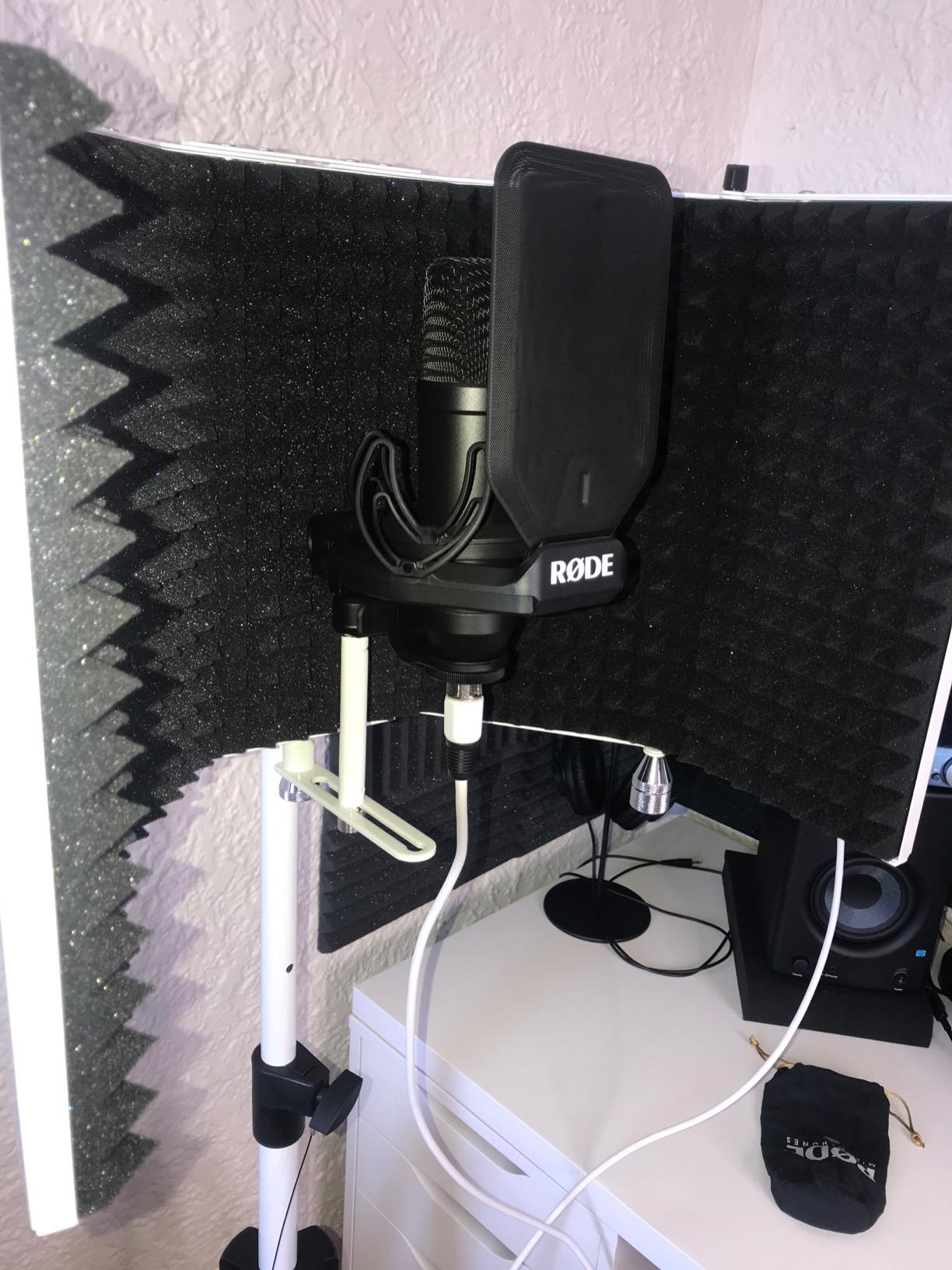 RØDE NT1 Kit Large-Diaphragm Condenser Microphone, Black customer photo 1