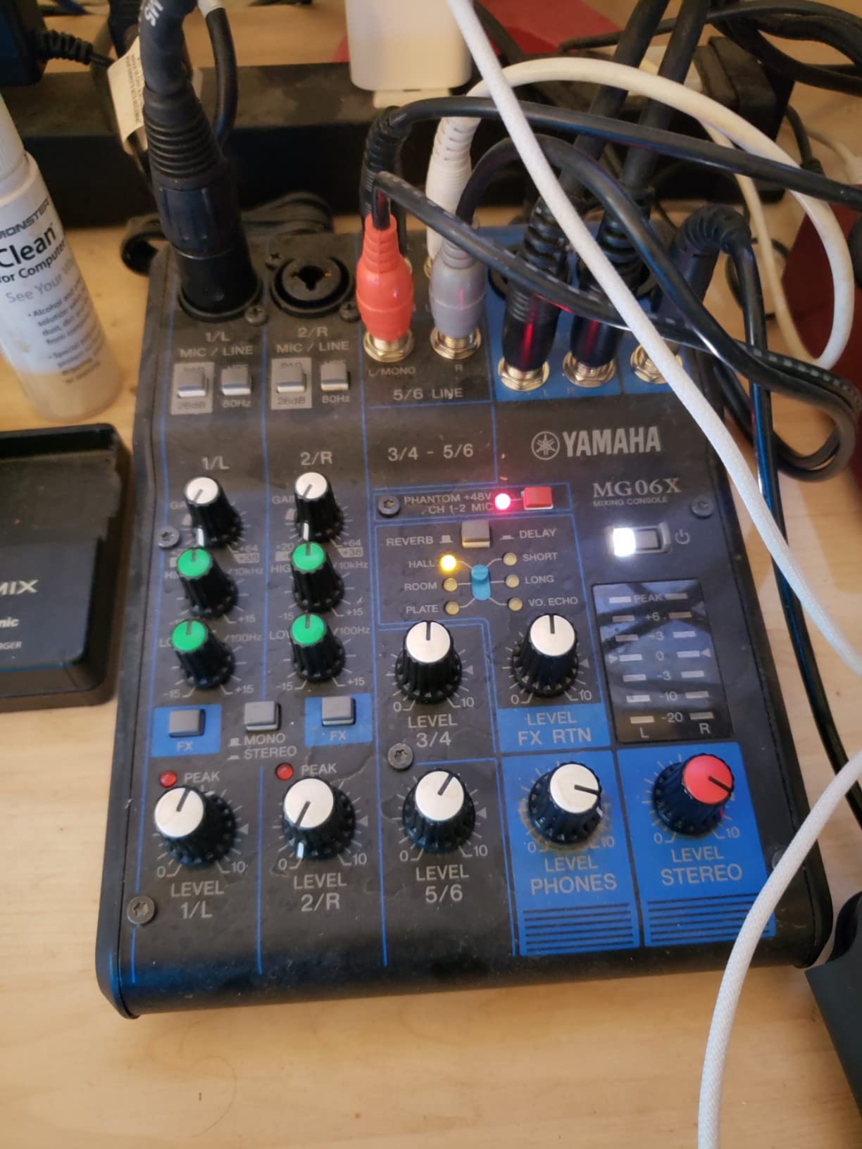 Yamaha MG12XU 12-Input 4-Bus Mixer with Effects customer photo 2