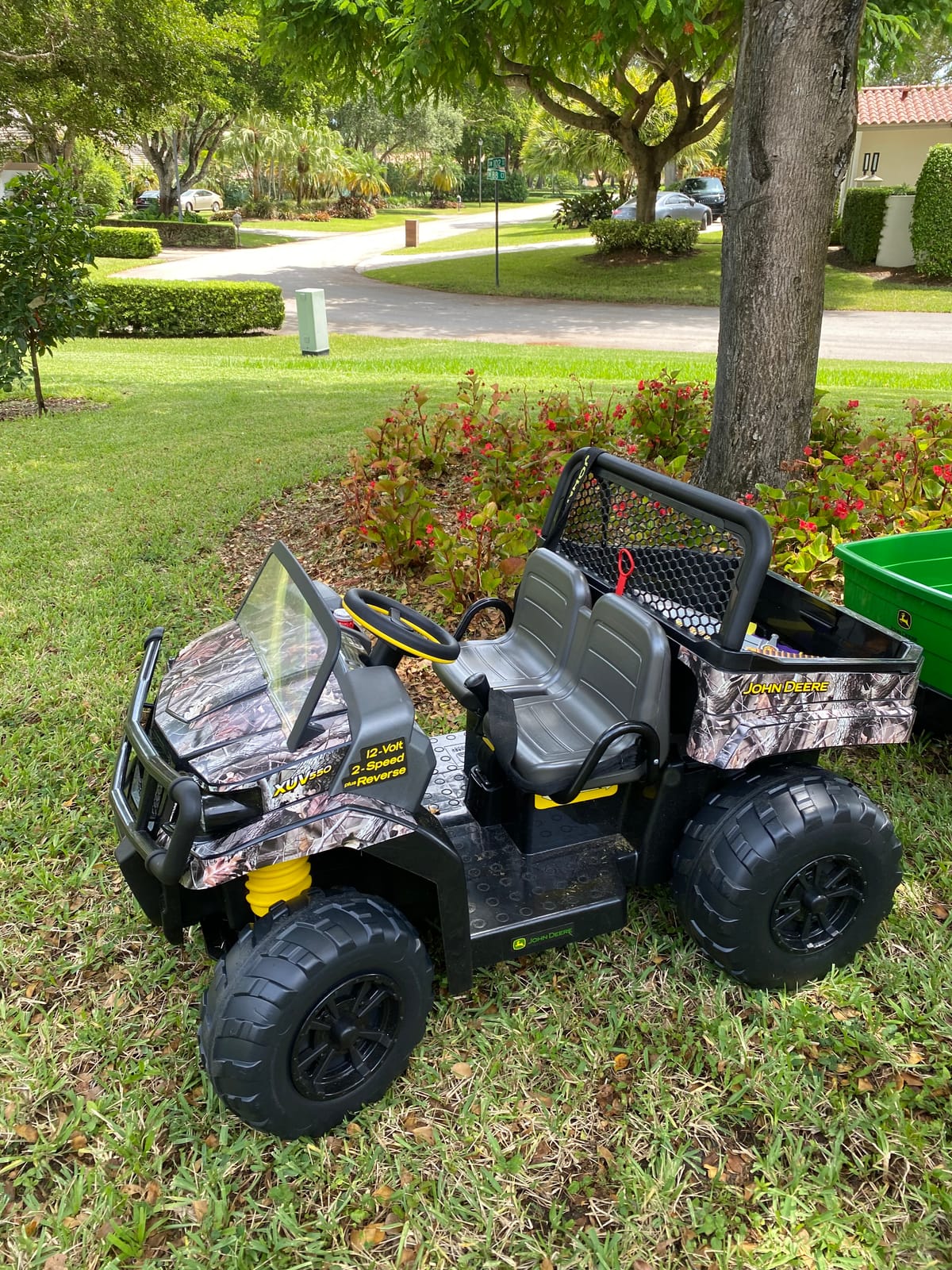 Peg Perego John Deere Gator XUV Realtree Camo Extra-Large 12 Volt Ride-on, Durable Design for Kids 3-8 customer photo 1