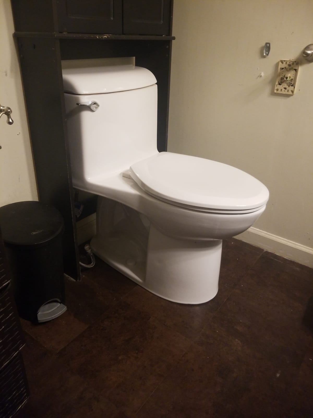 American Standard 2034314.020 Champion 4 One-Piece Toilet with Toilet Seat, Elongated Front, Chair Height, White, 1.6 gpf customer photo 2