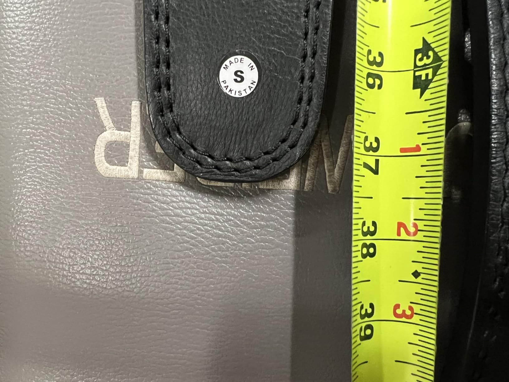 Gymreapers Leather Weightlifting Belt for Bodybuilding, Squatting, Lower Back Support & Back Pain - Real Leather, Adjustable Buckle Sizing - Men Women customer photo 1