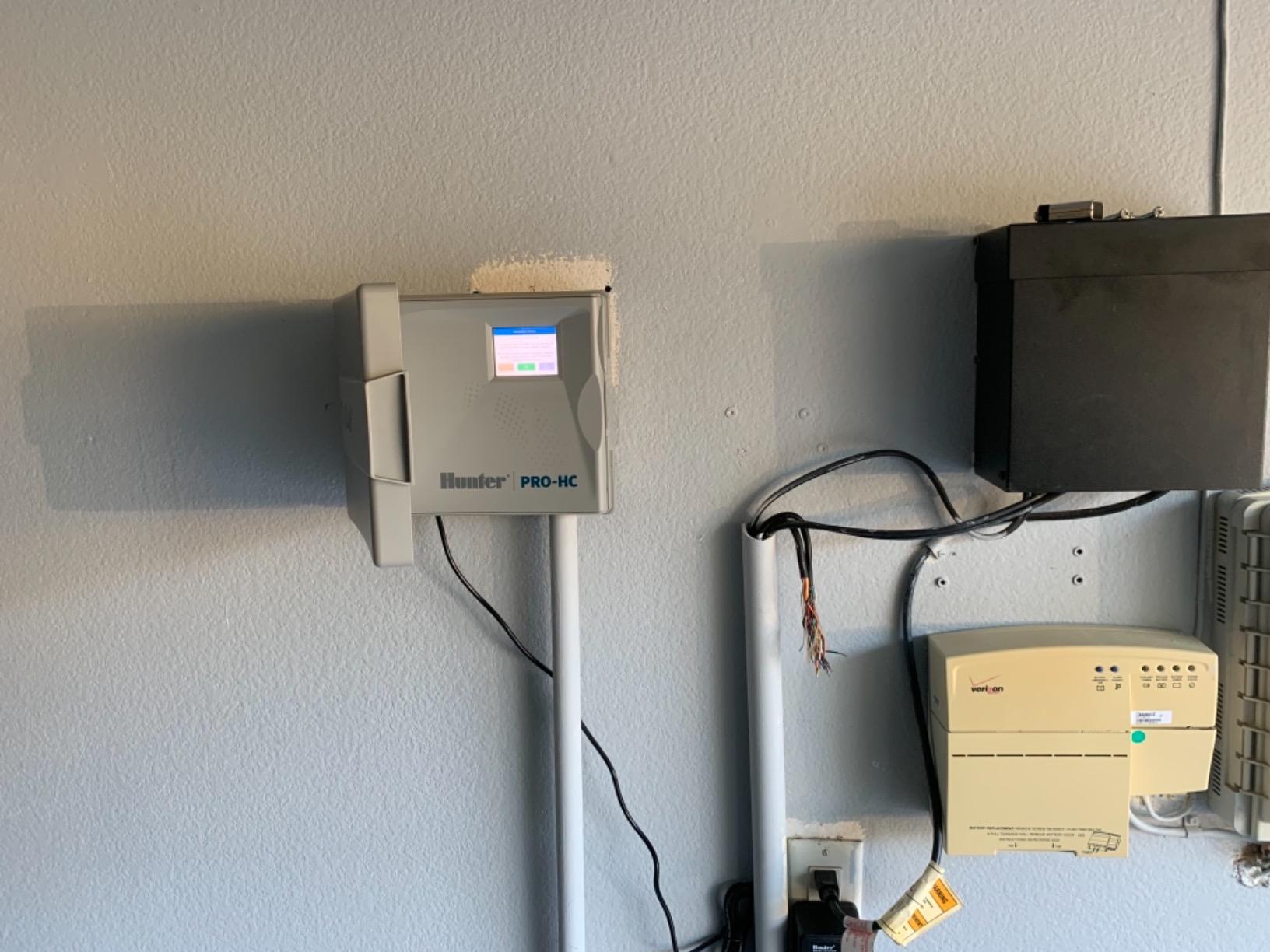 Hunter PRO-HC PHC-600 Residential Outdoor Professional Grade Wi-Fi Controller with Hydrawise Web-Based Software - 6 Station customer photo 2