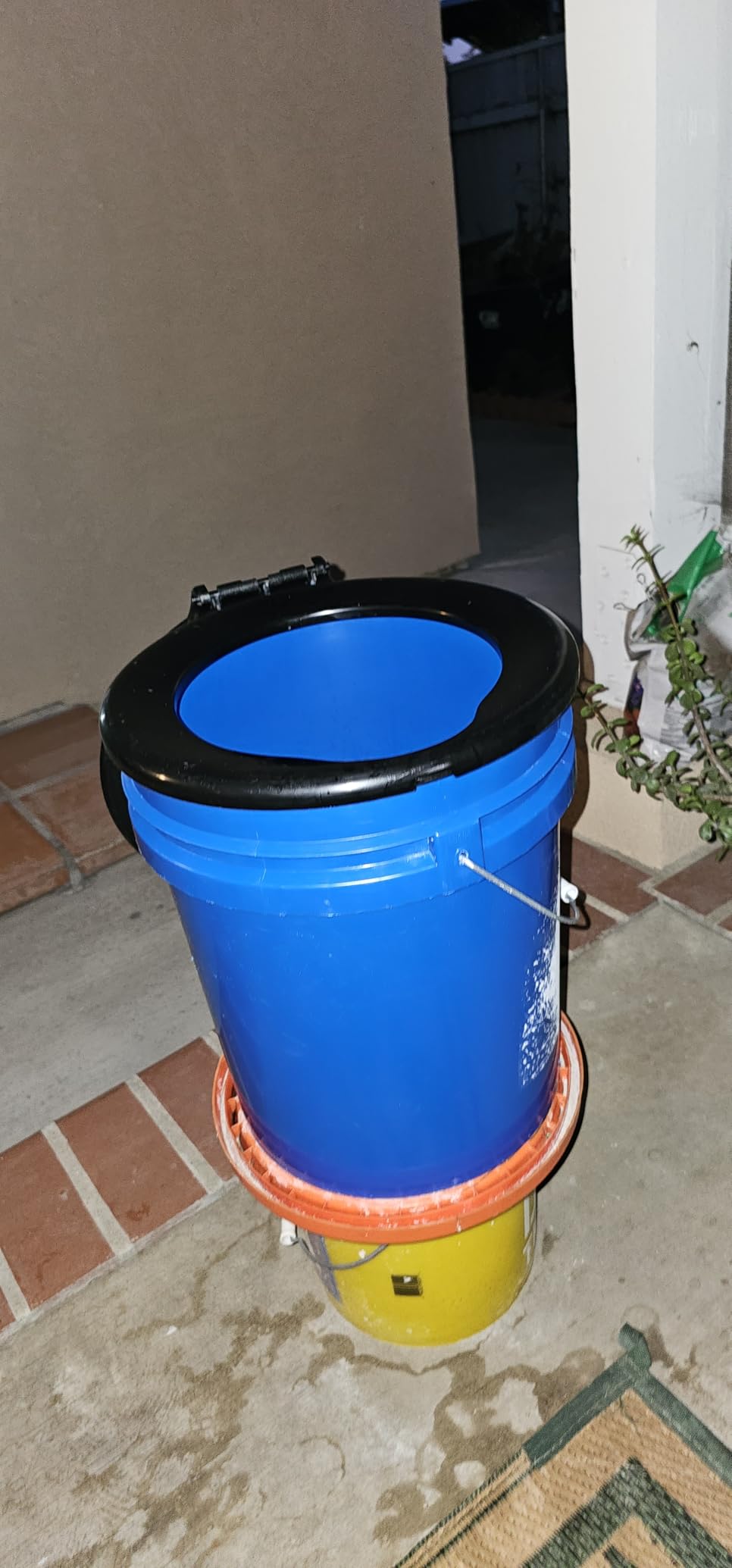 Camco Portable Toilet Bucket with Seat & Lid - 5-Gallon Camping Toilet with Bag Liners & Carry Handle - Lightweight, Easy to Clean, Durable - Ideal for Outdoor, RV, Hunting & Emergency Use (41549) customer photo 2