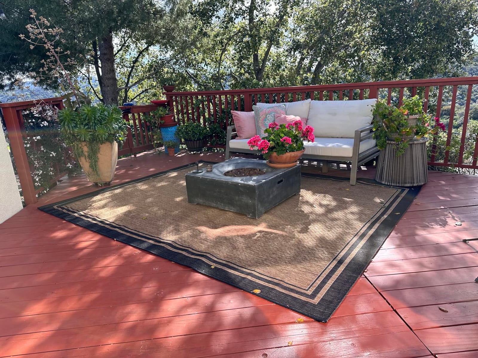 Gertmenian Indoor Outdoor Classic Flatweave Area Rug, Stain & UV Resistant Carpet, Deck, Patio, Poolside & Mudroom, 8x10 Ft Large, Border, Black Tan, 21515 customer photo 1