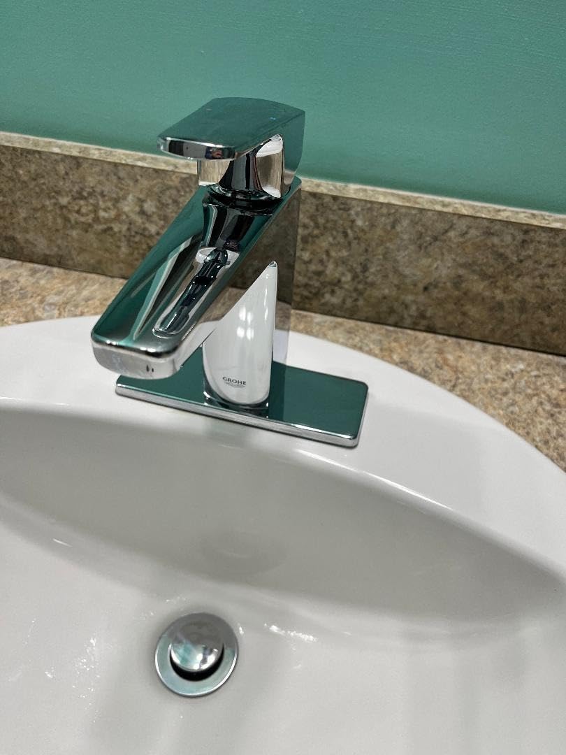 GROHE Tallinn Bathroom Faucet, Single Hole Centerset with Drain, Chrome | Bathroom Sink Faucet: Fits 1 or 3 Hole Sinks, Eco 1.2 GPM, Smooth SilkMove Valve, Includes Drain & Deckplate | 23838000 customer photo 1