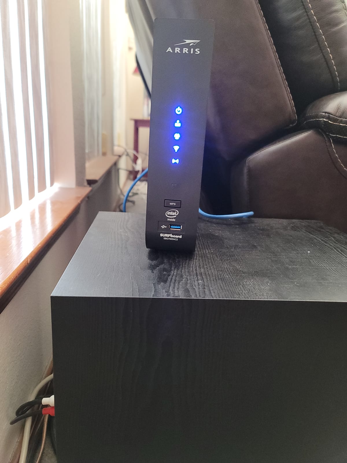 ARRIS (SBG7600AC2) Cable Modem Router Combo - DOCSIS 3.0 & AC2350 WiFi, 800 Mbps Max customer photo 2