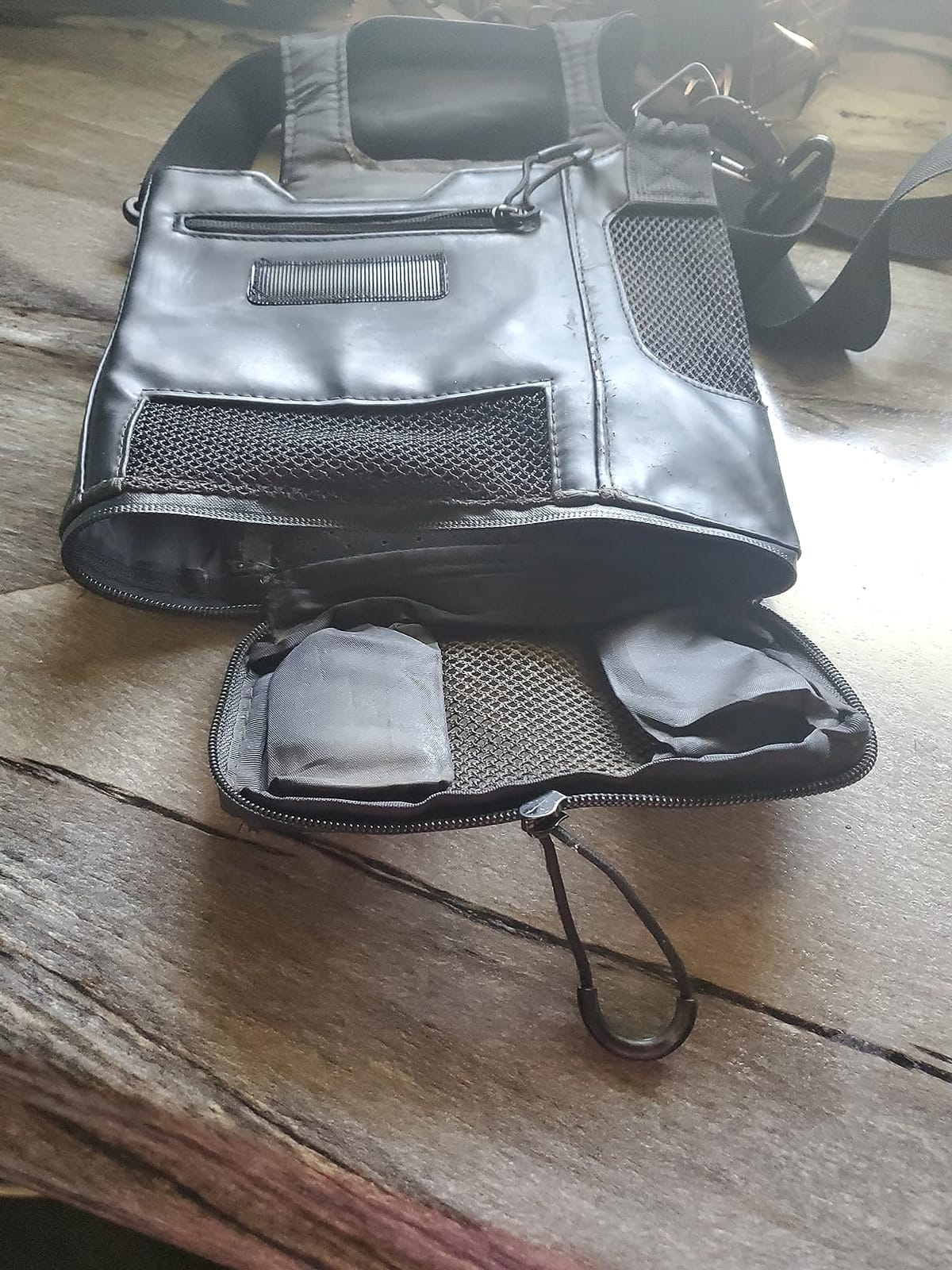 Inogen Carry Bag - for Inogen One G5 / Rove 6 Portable Oxygen Concentrators - Protective Travel Case, with Shoulder Strap, Handle, Slim Storage Pocket & Ventilated Design customer photo 1