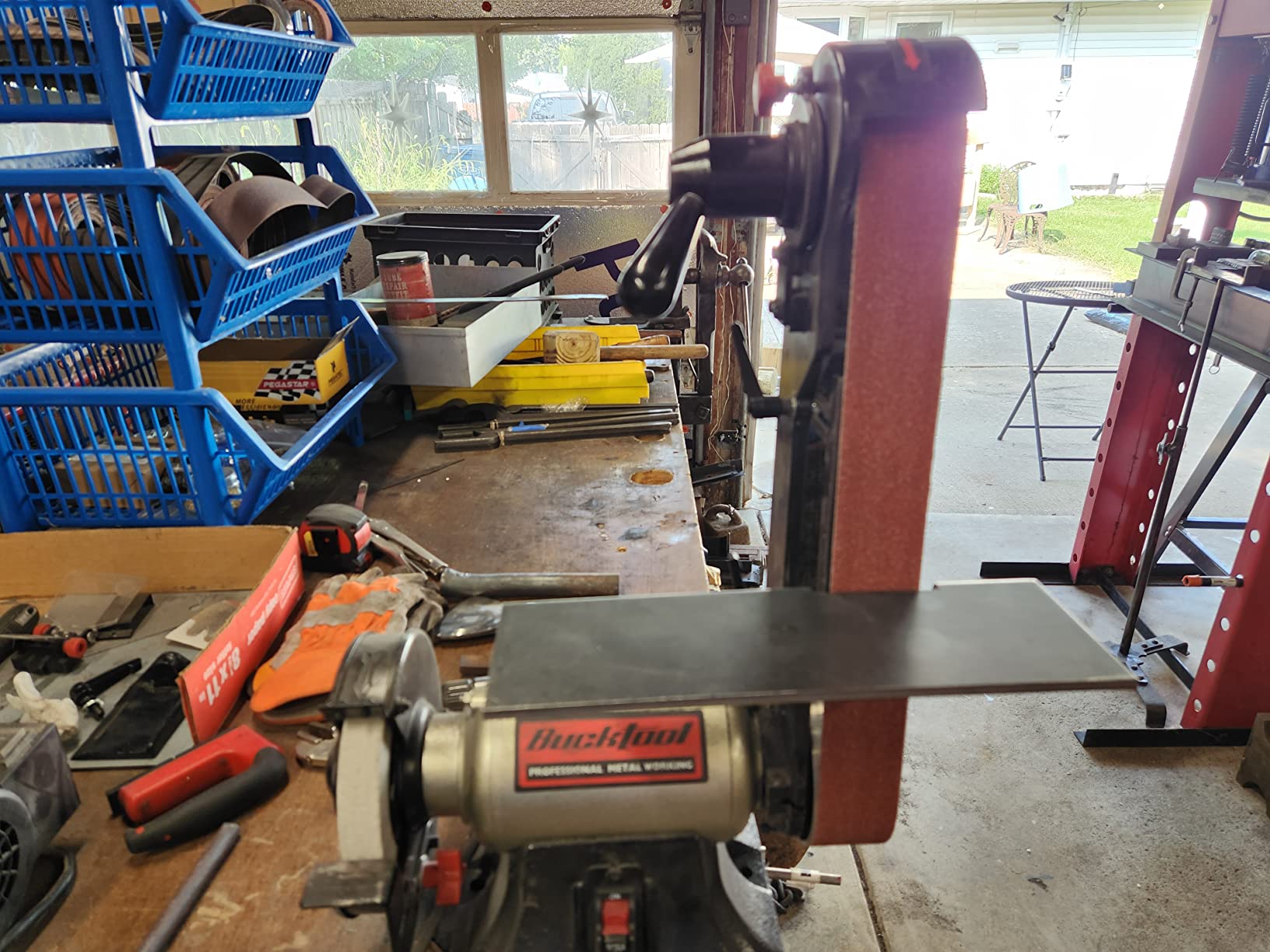 BUCKTOOL 2x42
