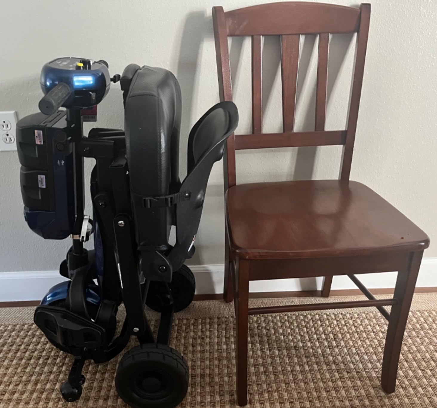 iLiving V8 Foldable Electric Mobility Scooter customer photo 2