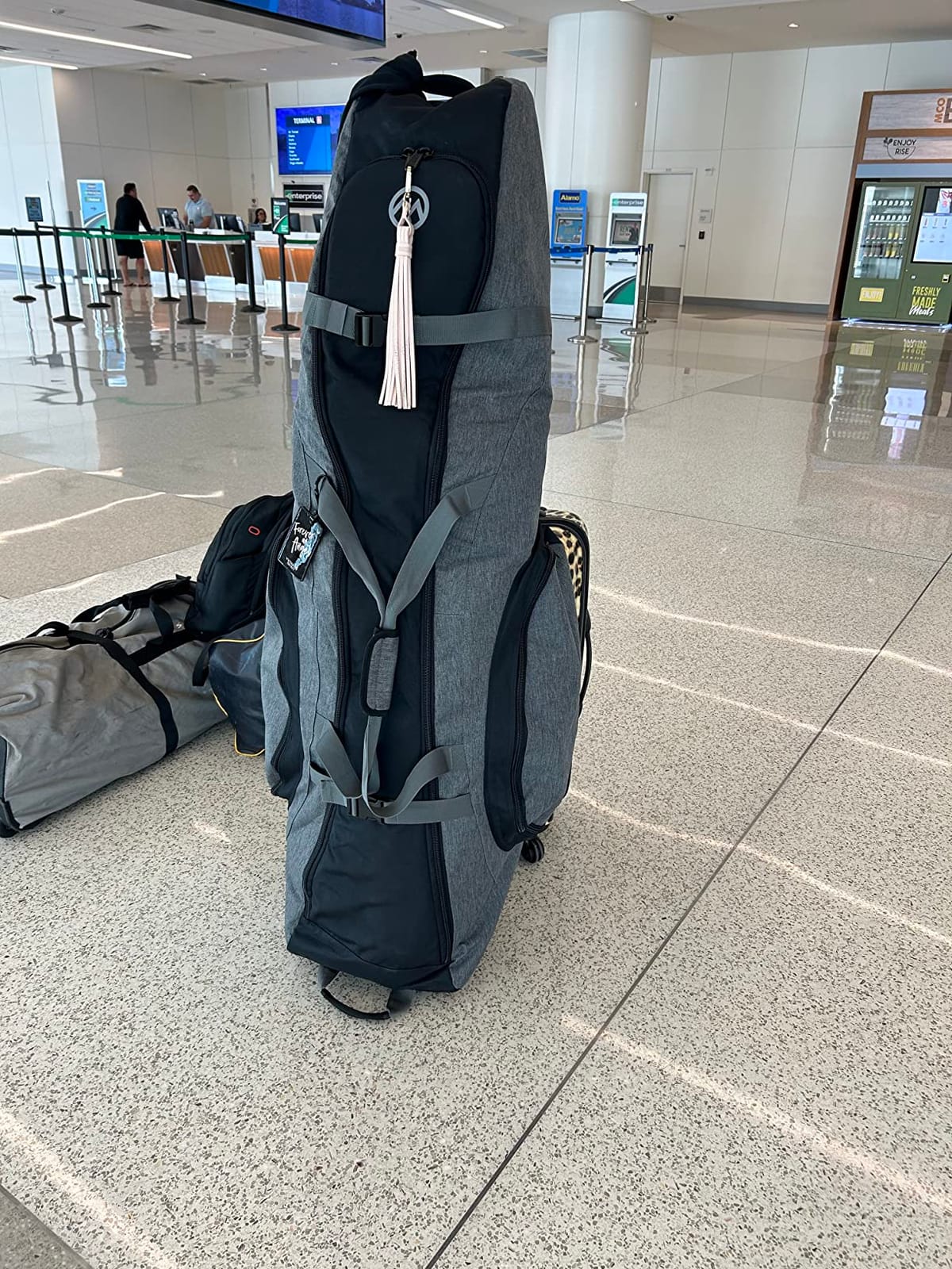 OutdoorMaster Padded Golf Travel Bag with Reinforced Wheels, 900D Oxford Fabric customer photo 2