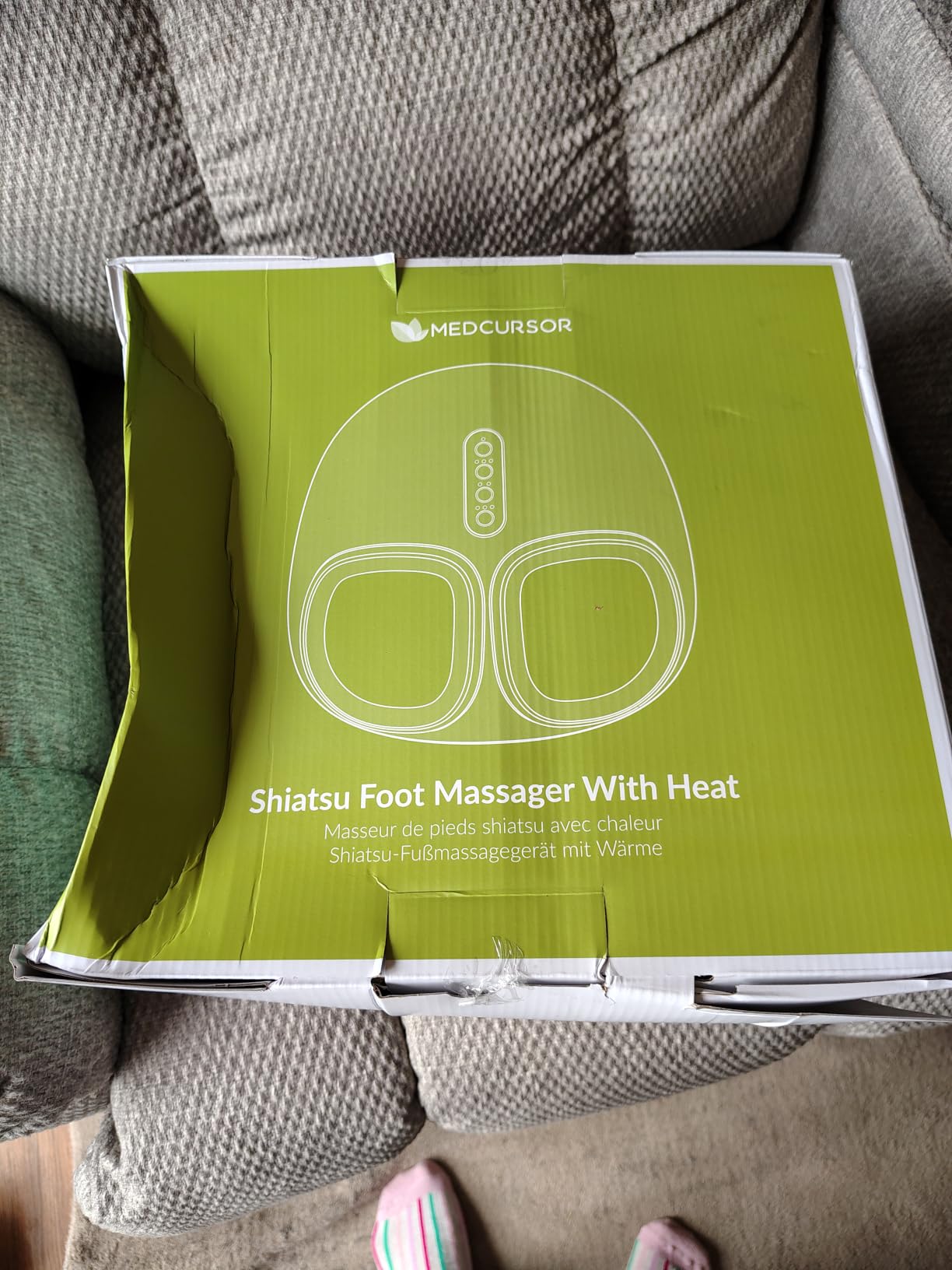 Medcursor Foot Massager with Heat - Shiatsu Feet Massage Machine customer photo 2