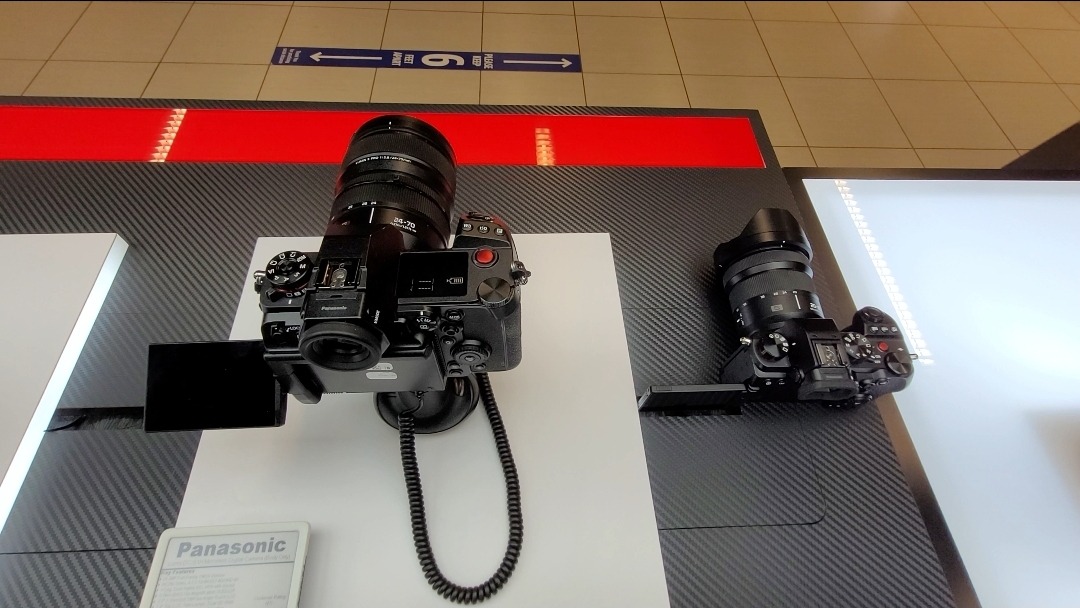 Panasonic LUMIX S5 Full Frame Mirrorless Camera, 4K 60P Video, Flip Screen, 5-Axis Dual I.S. customer photo 1