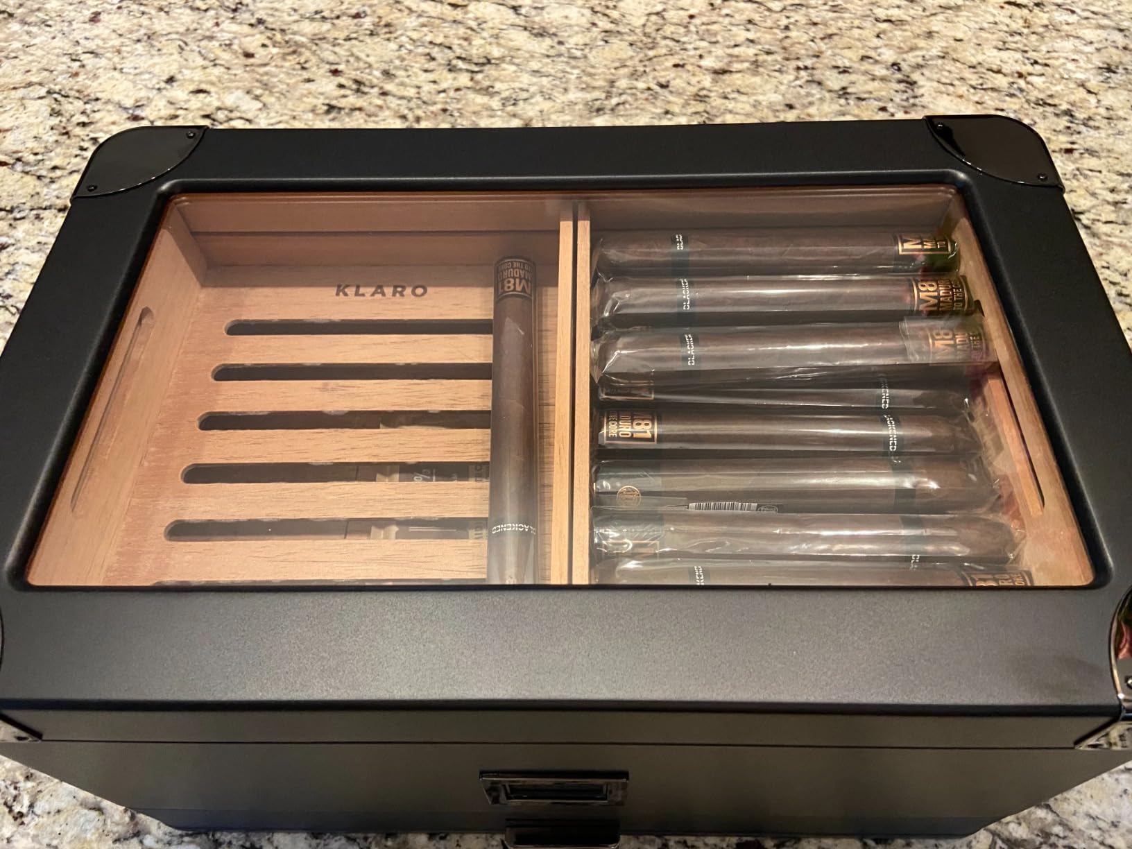 CASE ELEGANCE Military Glass Top Humidor, Matte Green, Holds 70-100 Cigars | Digital hygrometer, Spanish cedar, humidor solution customer photo 1