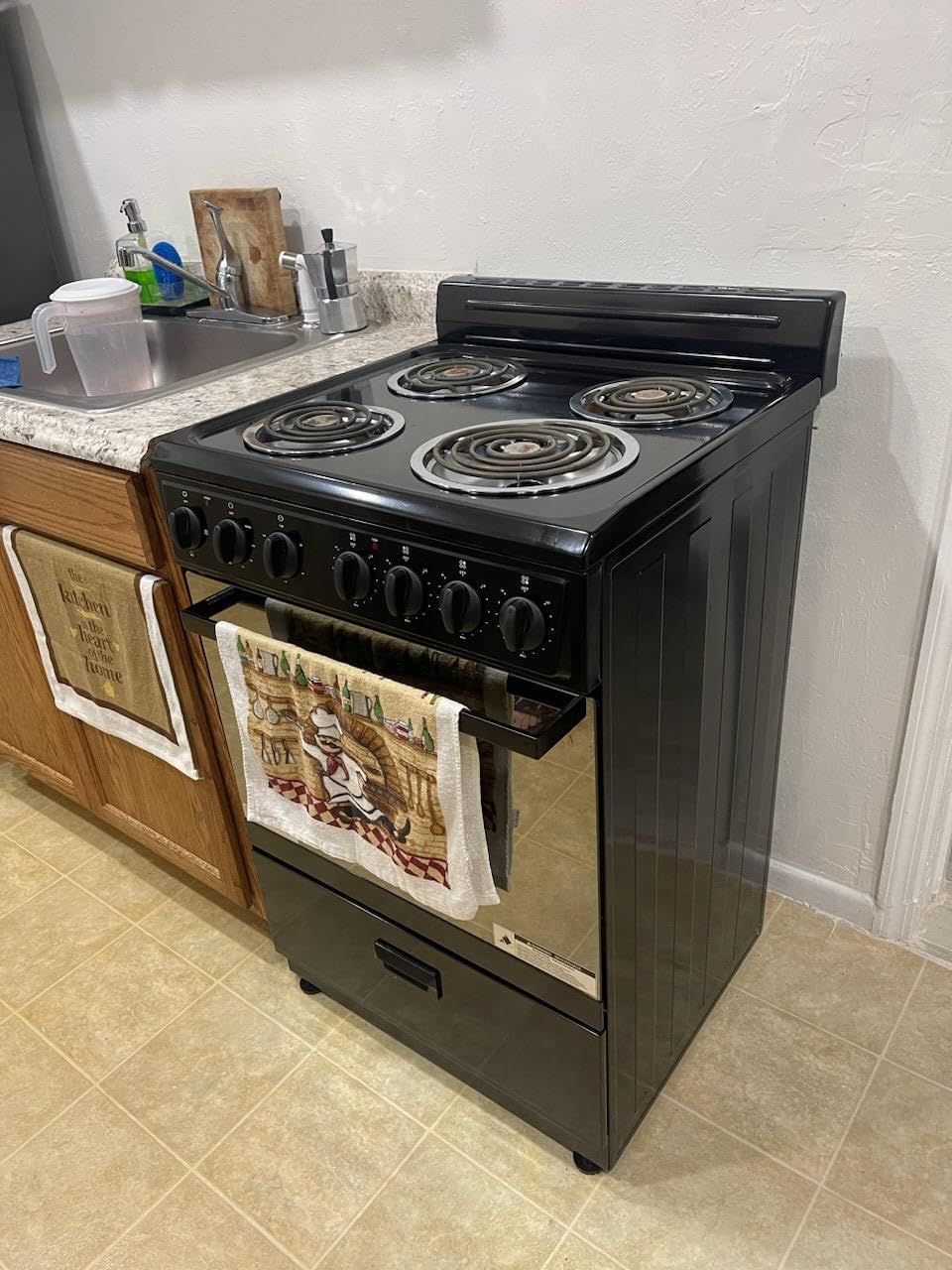 Premium Levella PRE2425GW 24 in. Freestanding Electric Range with 4 Coil Burners and 2.7 Cu. Ft. Single Oven Capacity, White customer photo 1