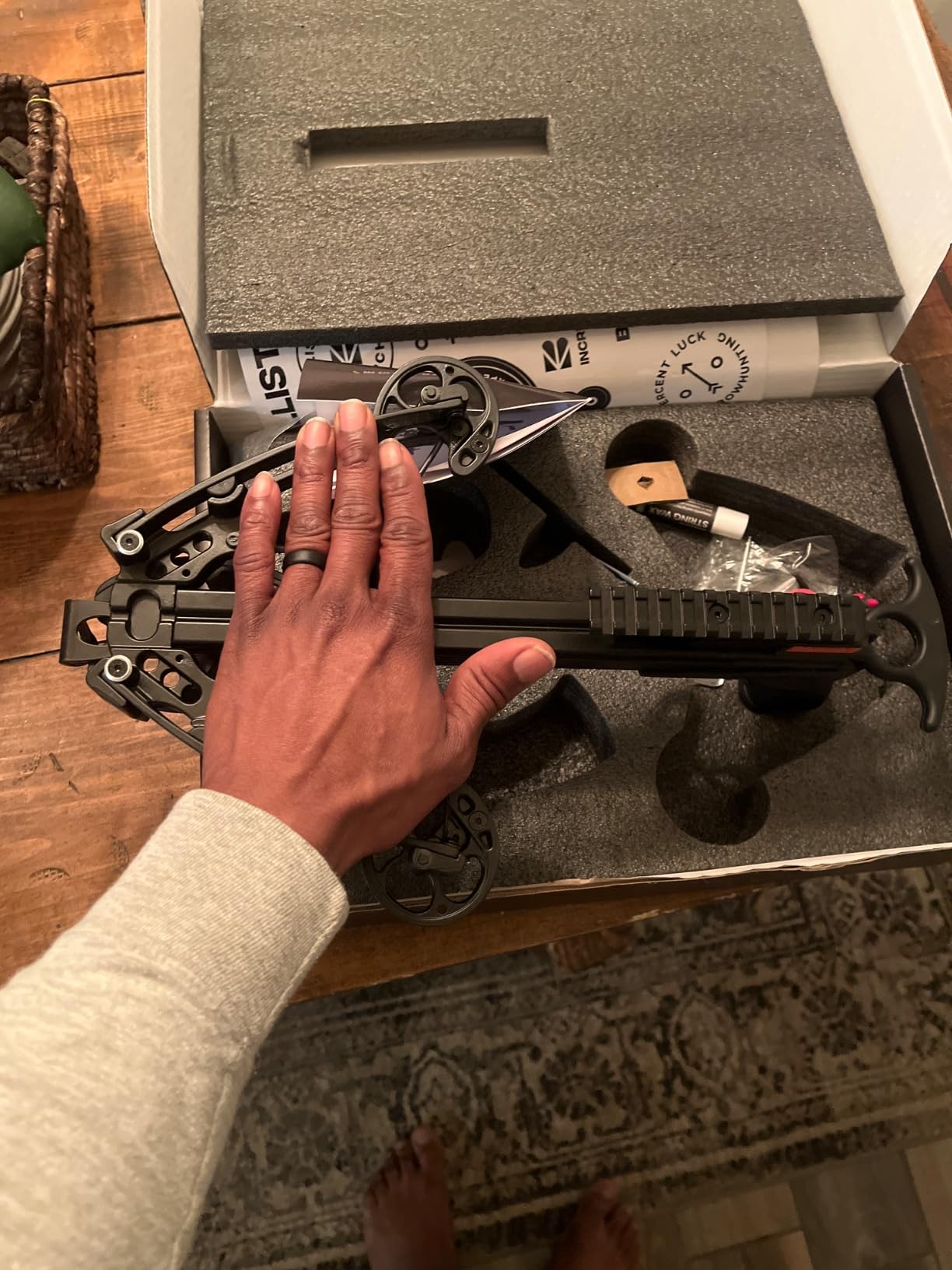 BALLISTA BAT Compound Crossbow for Hunting, Bowfishing and Target, 300 FPS | 16 x 5 in, 2.46 lb frame, built-in cocking assist customer photo 2