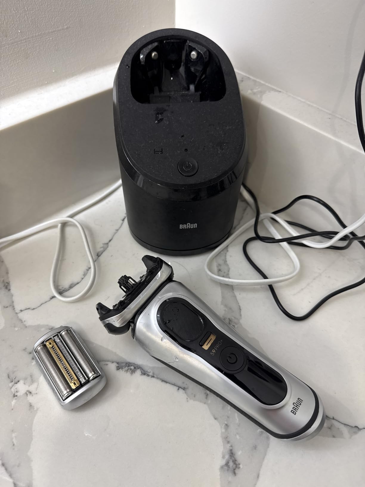 Electric Razor for Men, Waterproof Foil Shaver, Series 9 Pro 9477cc, Wet & Dry Shave, with Portable Charging Case, ProLift Beard Trimmer, 5-in-1 Cleaning & Charging SmartCare Center, Silver customer photo 1