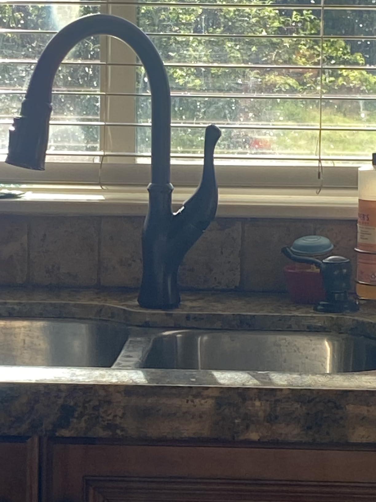 Delta Ophelia Brushed Nickel Kitchen Faucet with Pull Down Sprayer, Modern Single Hole Kitchen Sink Faucet, Single Handle, SpotShield Stainless 19888Z-SP-DST customer photo 2