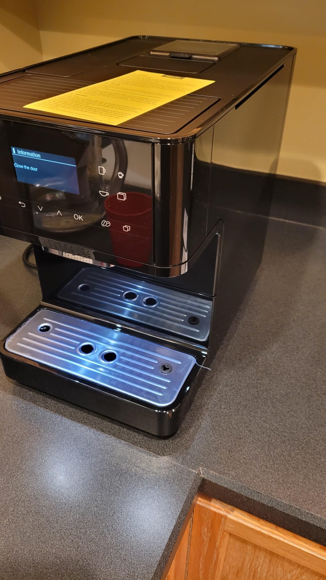 Miele CM 6160 MilkPerfection Fully Automatic Coffee & Espresso Machine customer photo 2
