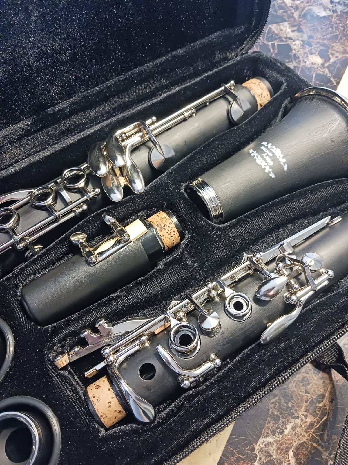 Glory GLY-PBK Professional Ebonite Bb Clarinet with 10 Reeds, Stand, Hard Case, Cleaning Cloth, Cork grease, Mouthpiece Brush and Pad Brush, Black customer photo 2