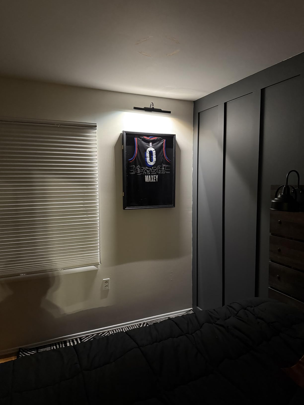 Grintus Jersey Frame Display Case, Black Shadow Box for Sports Jerseys, 1P | Wall Mount, Black Jersey Shadow Box, Golden Anti-Theft Latch, UV Protection Acrylic, Hangers & Pin Board for All Sports Jersey customer photo 2