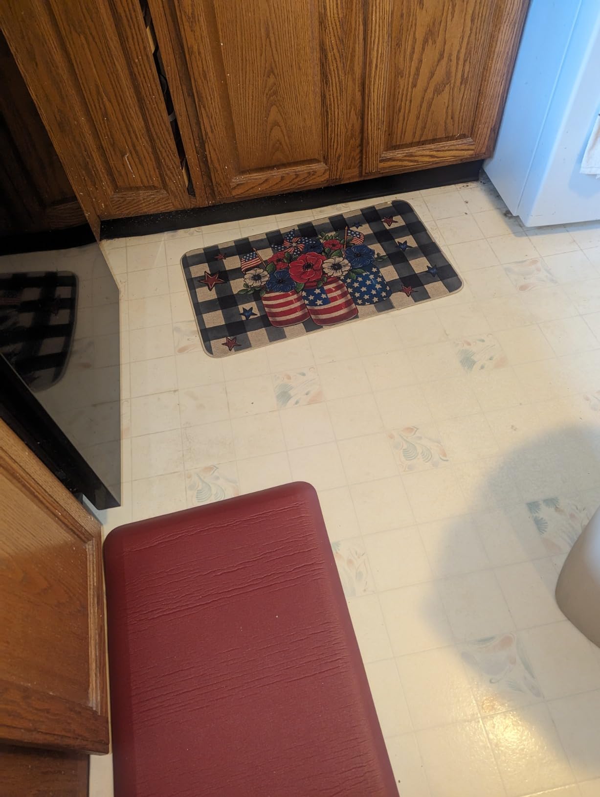 4/5 Inch Thick Kitchen Mats for Floor, StepRite Kitchen Rug for Standing | Non-Slip, Thicker, Stain Resistant, Water Resistant, Comfortable Anti Fatigue Mat for Home, Office, Kitchen Floor - Black customer photo 2