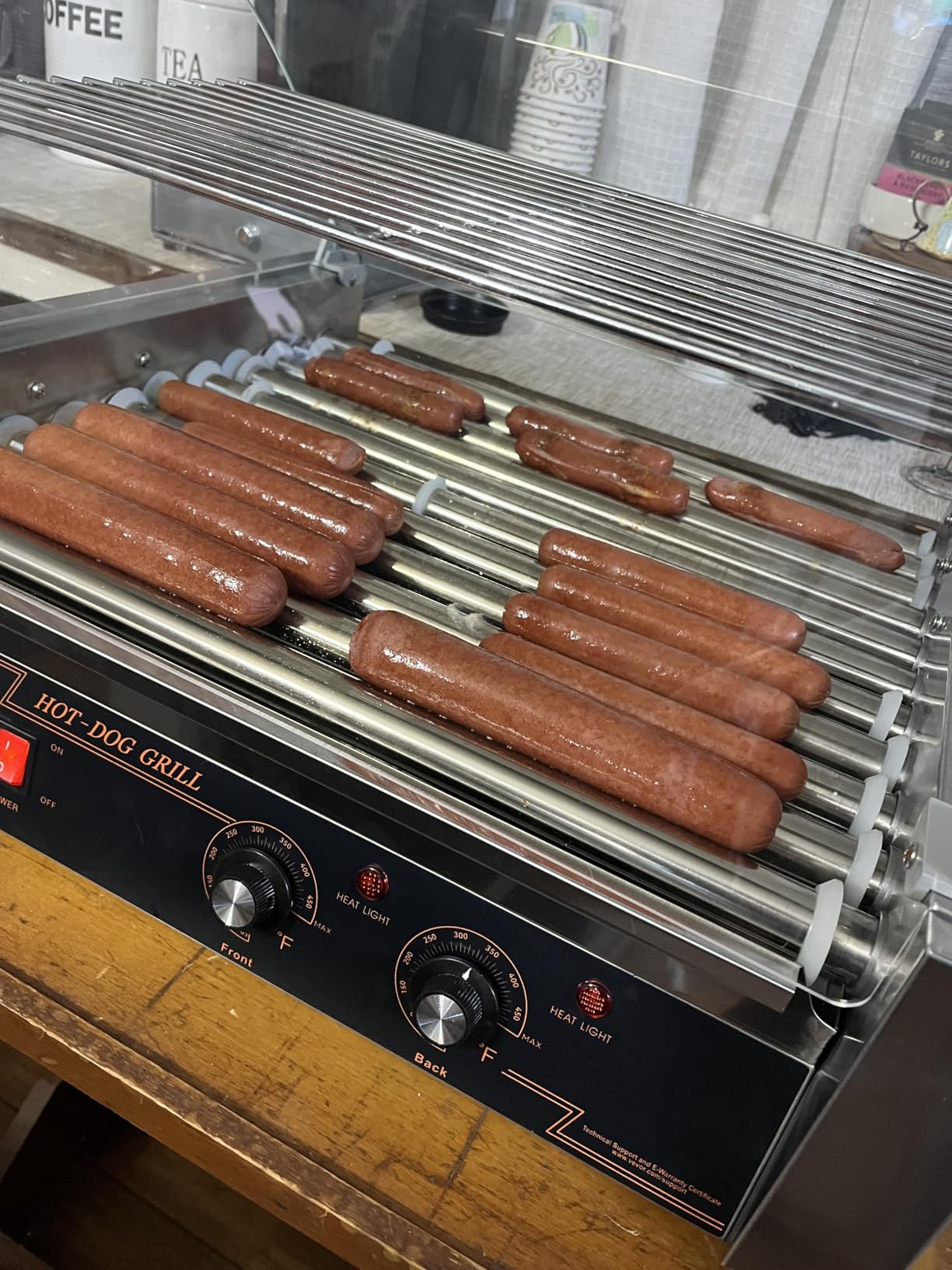 VEVOR Hot Dog Roller, 30 Hot Dog Capacity 11 Rollers, 1800W Stainless Steel Cook Warmer Machine w/Cover & Dual Temp Control, LED Light & Detachable Drip Tray, Sausage Grill Cooker for Kitchen Canteen customer photo 1
