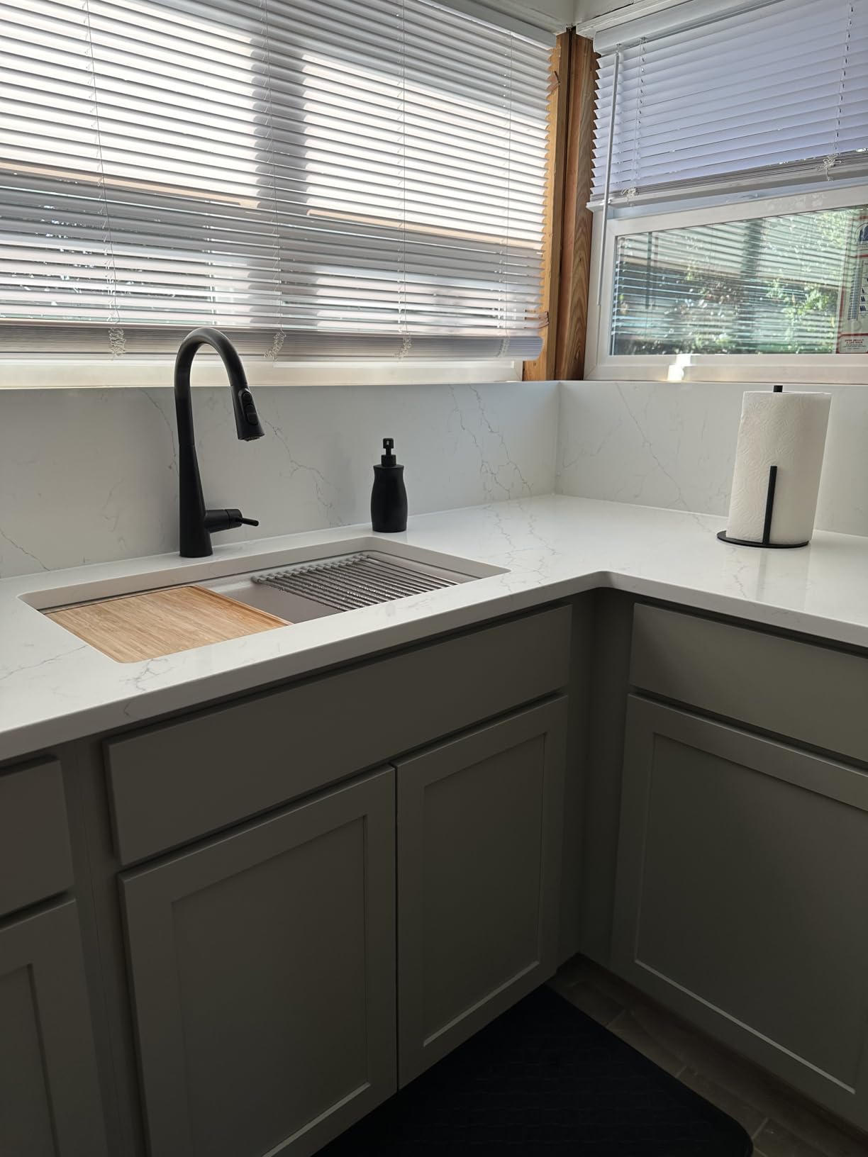 Miuara 32 x 19 Inch Undermount or Drop In Fireclay Kitchen Sink White | Fireclay large single bowl for kitchen & Island, Resistant to stain, heat, chipping & scratch customer photo 2